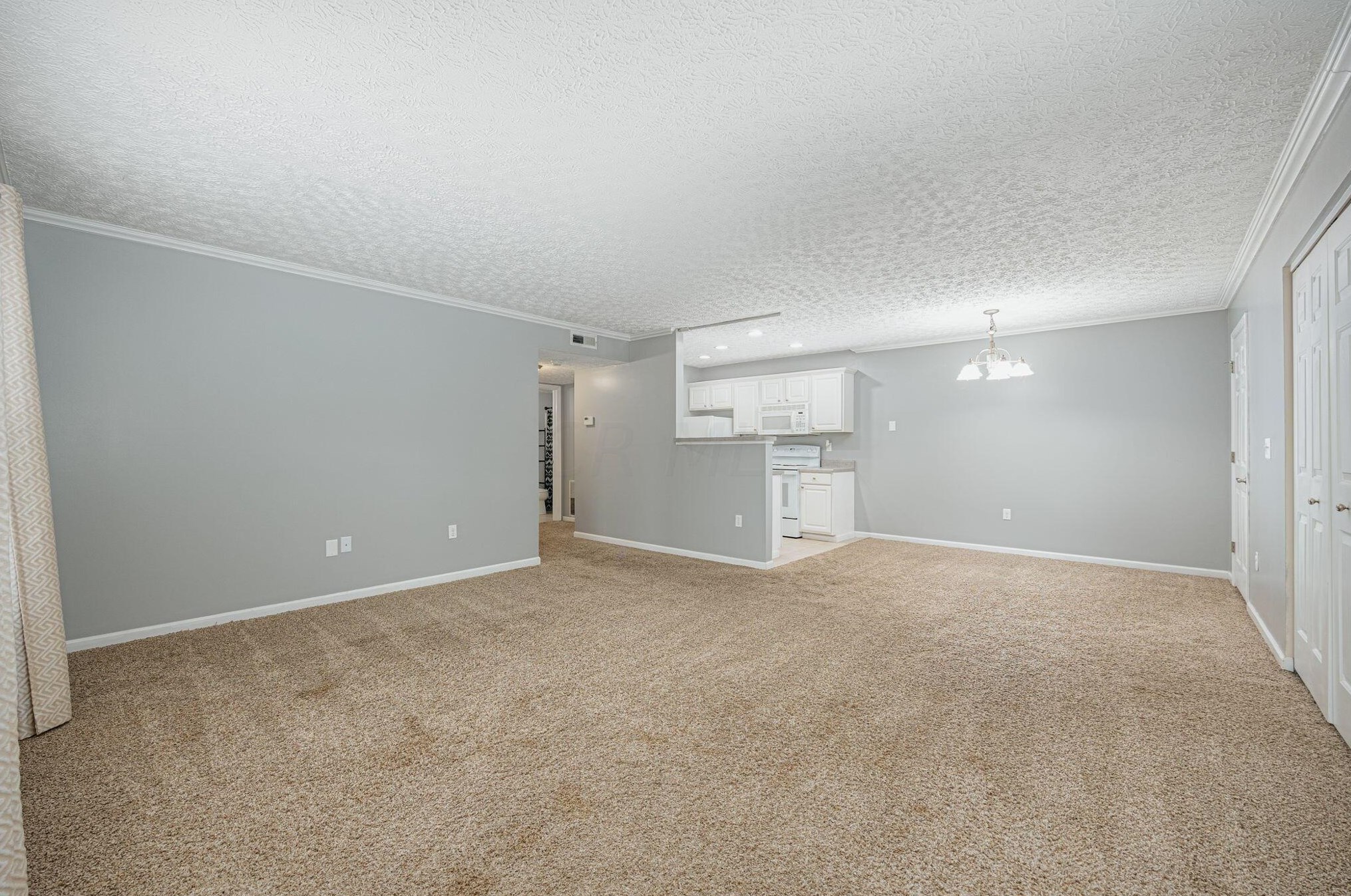 5608 Cypress Chase, Columbus OH  43228-7216 exterior