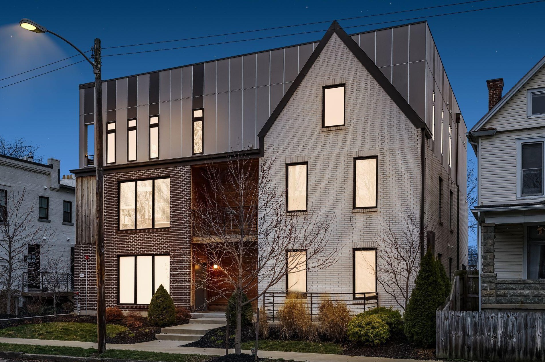 1028 Pennsylvania Ave, Columbus, OH 43201-3336