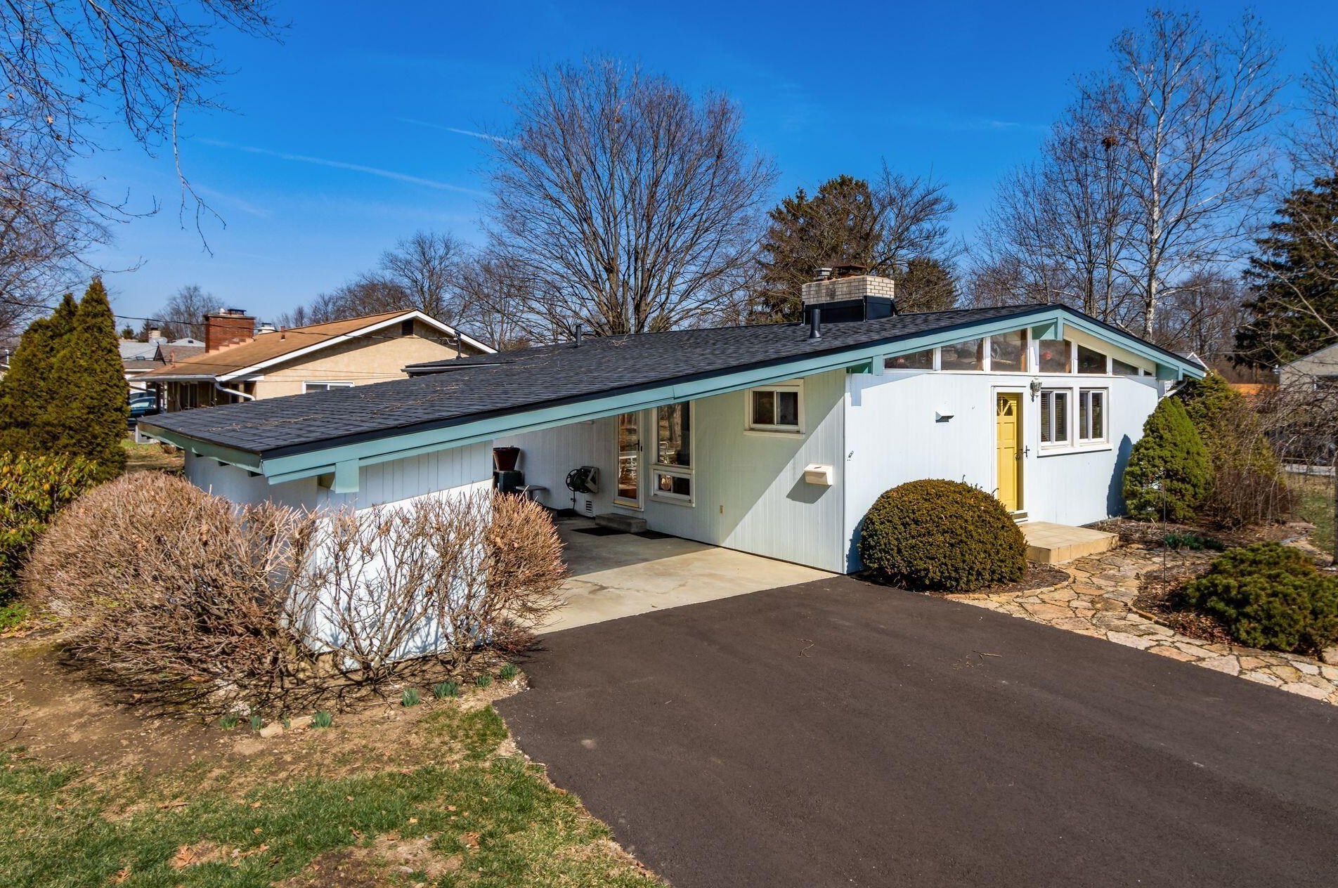 3467 Sciotangy Dr, Columbus, OH 43221-1344