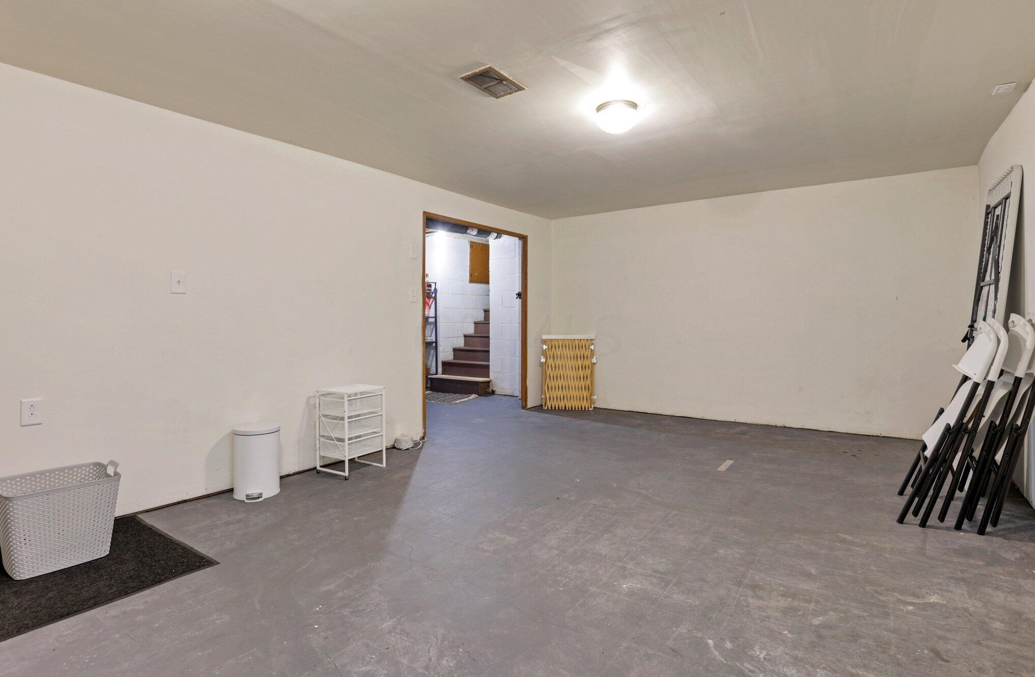 2887 Clermont Rd, Columbus OH  43209-3017 exterior