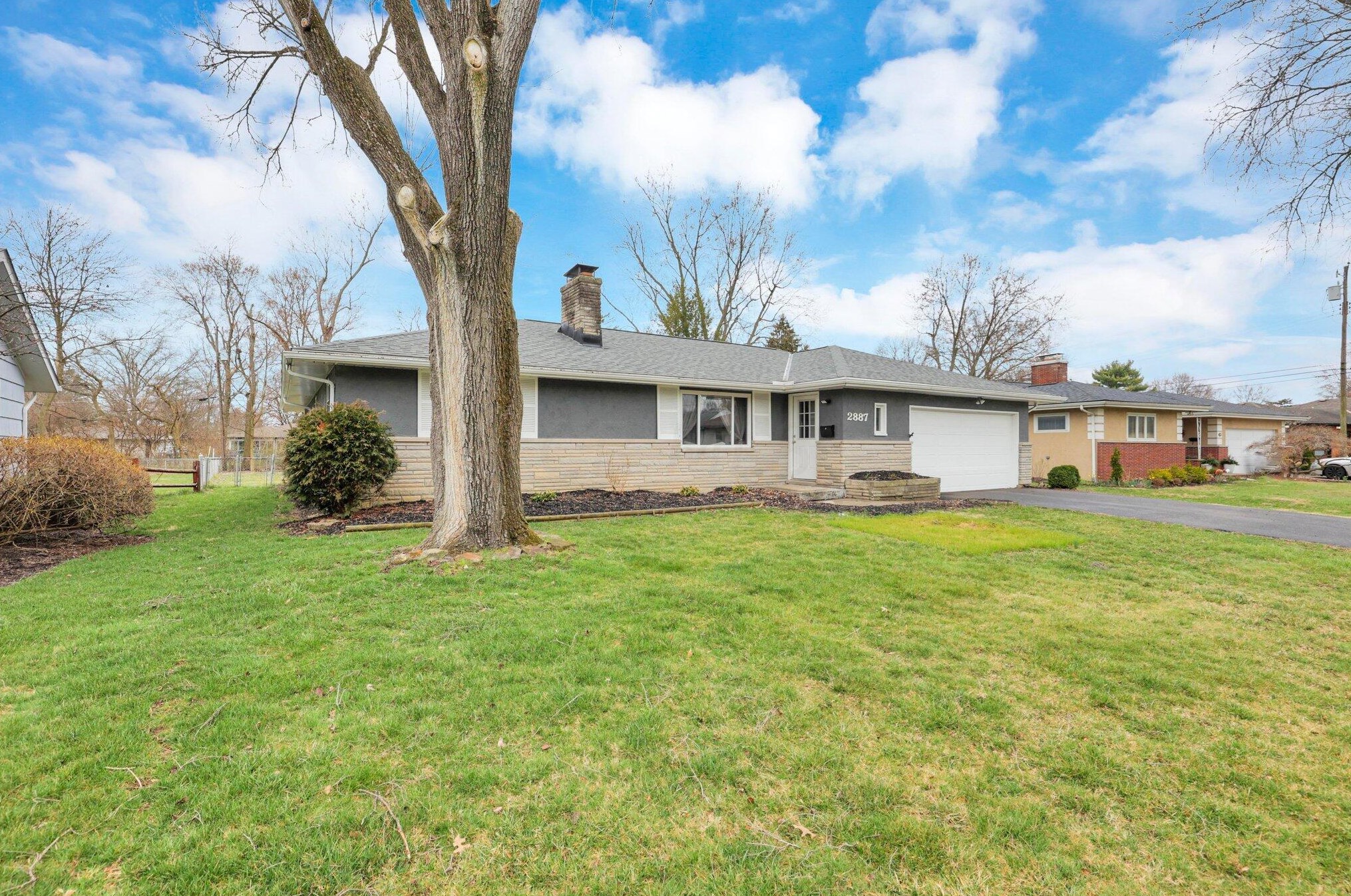 2887 Clermont Rd, Columbus OH  43209-3017 exterior