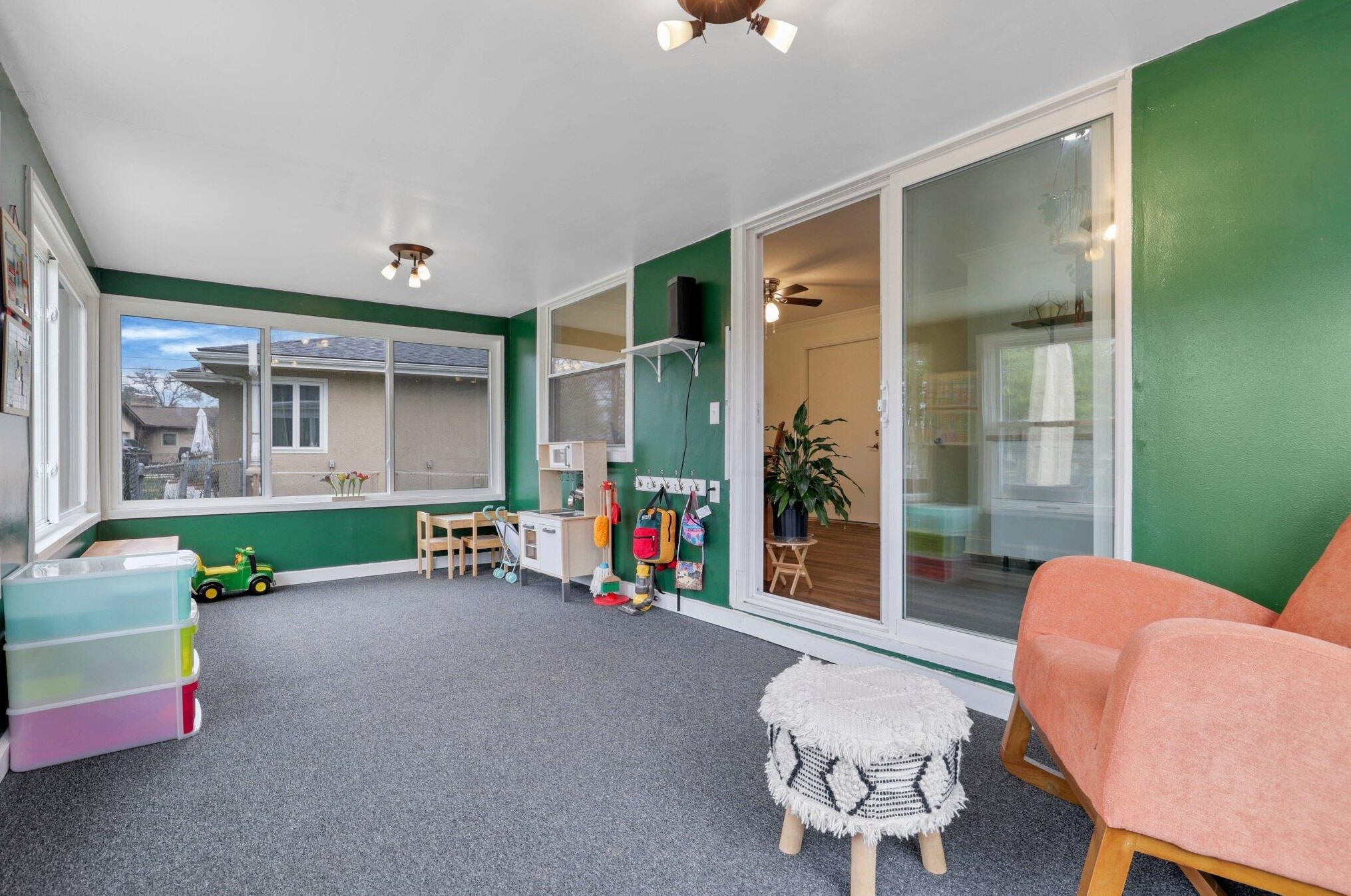 2887 Clermont Rd, Columbus OH  43209-3017 exterior