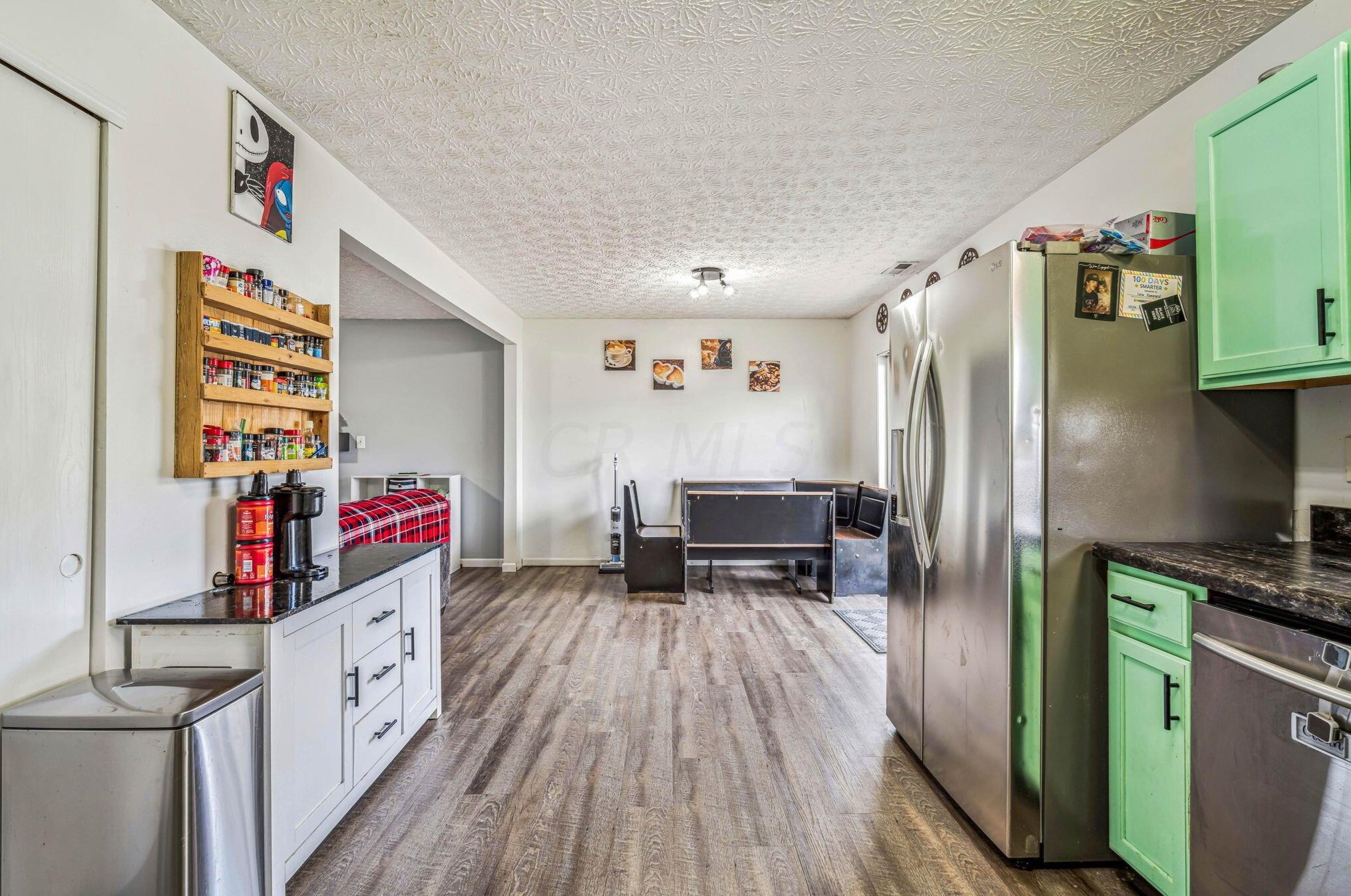 80 Richard Ave, Ashville OH  43103-9000 exterior