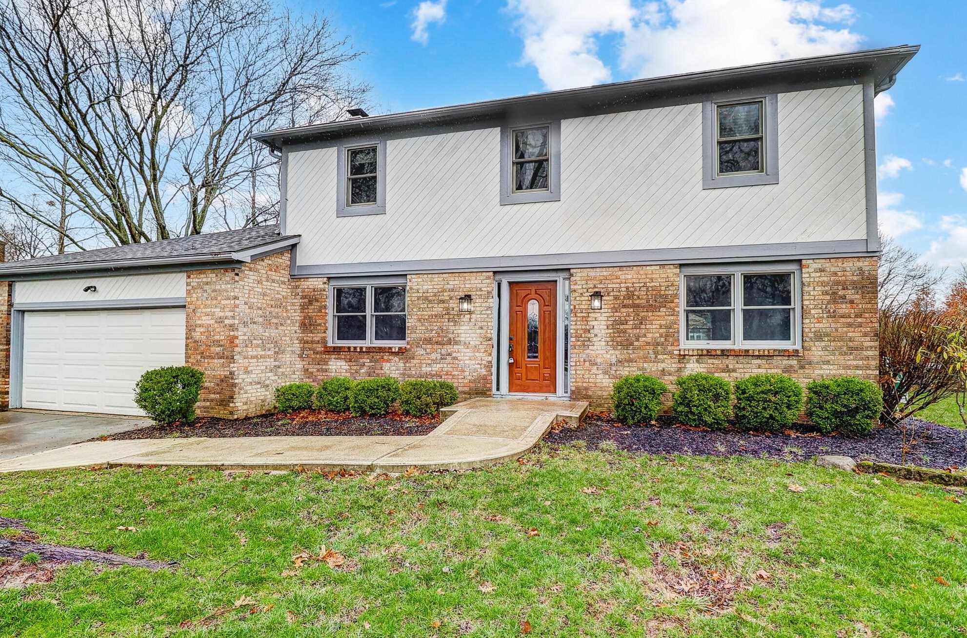 7560 Surreygate Ct, Columbus, OH 43235-1843