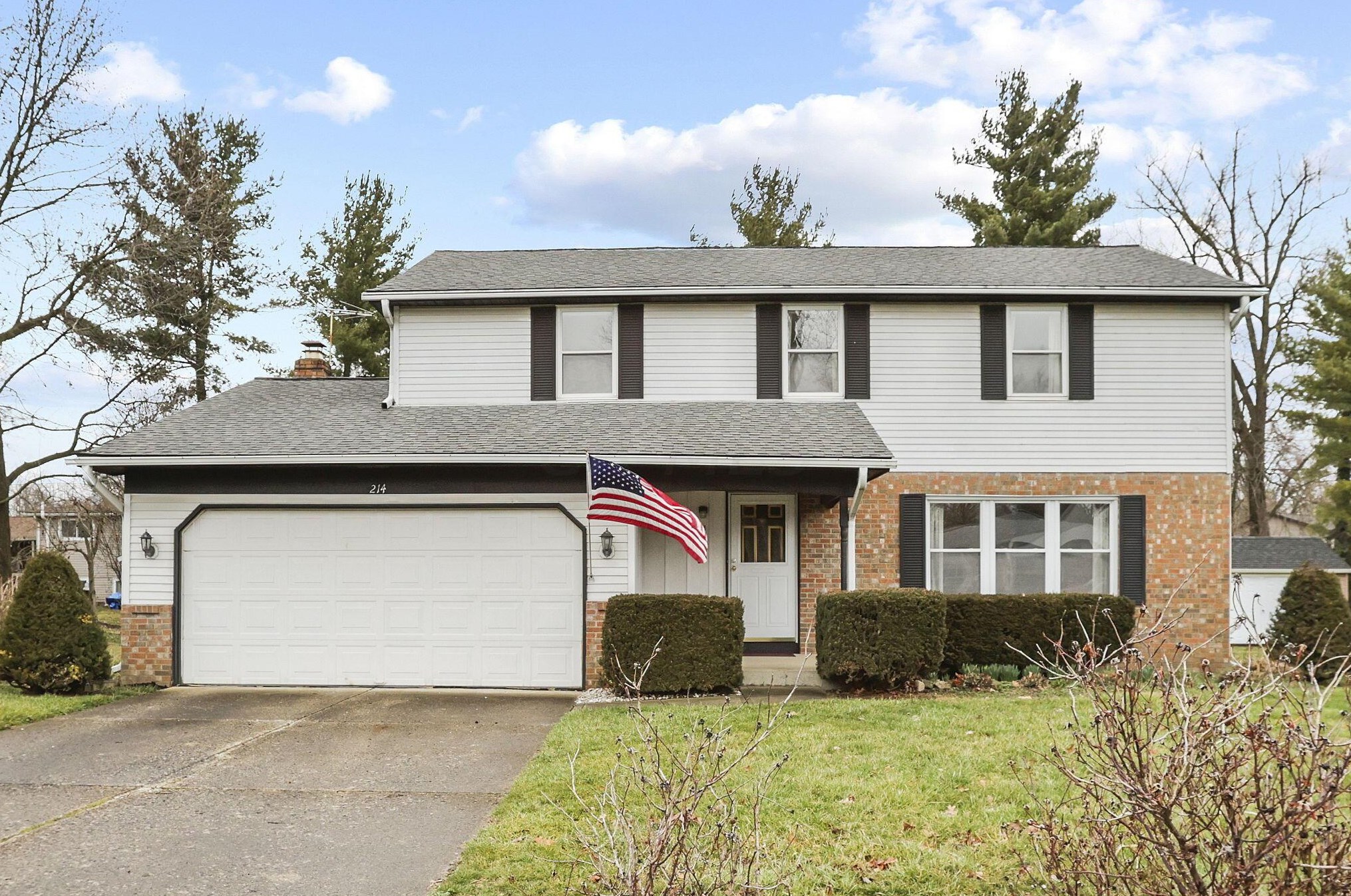 214 Columbus St, Pickerington, OH 43147-1121