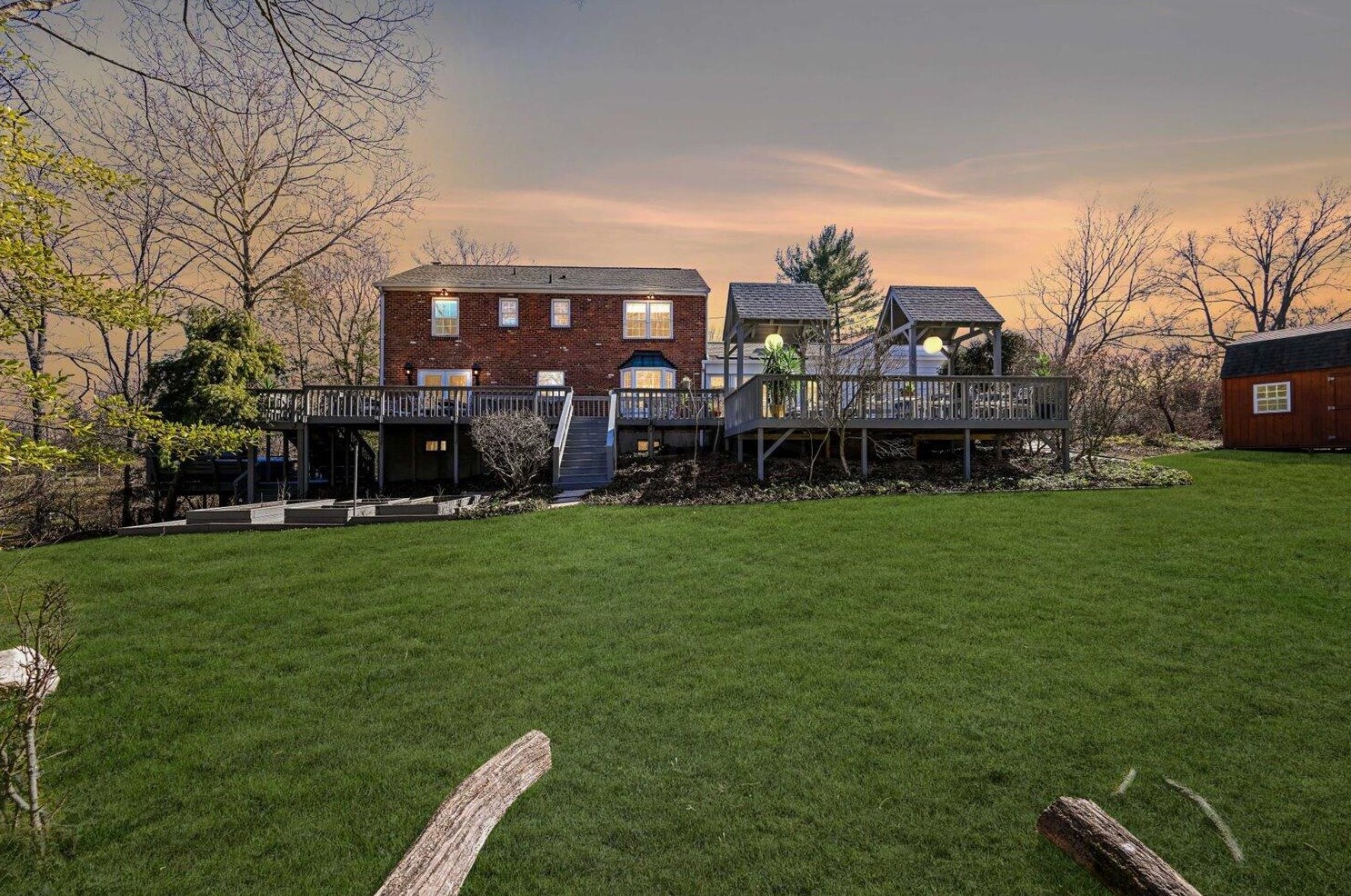 523 Rollingrock Ln, Cincinnati, OH 45255-3919