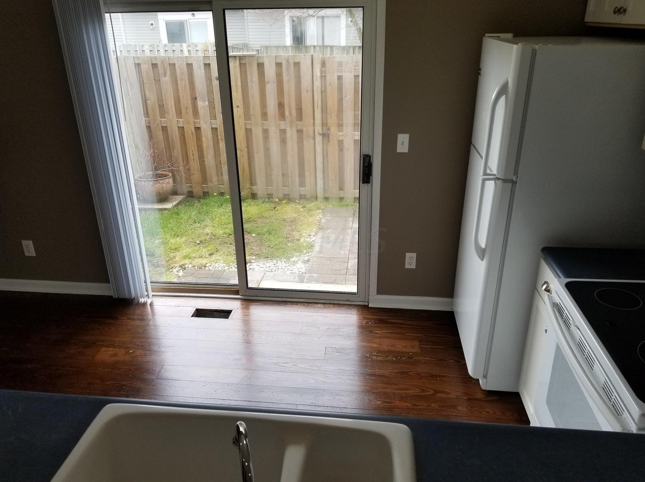864 Pine Way Dr #f-2, Columbus, OH