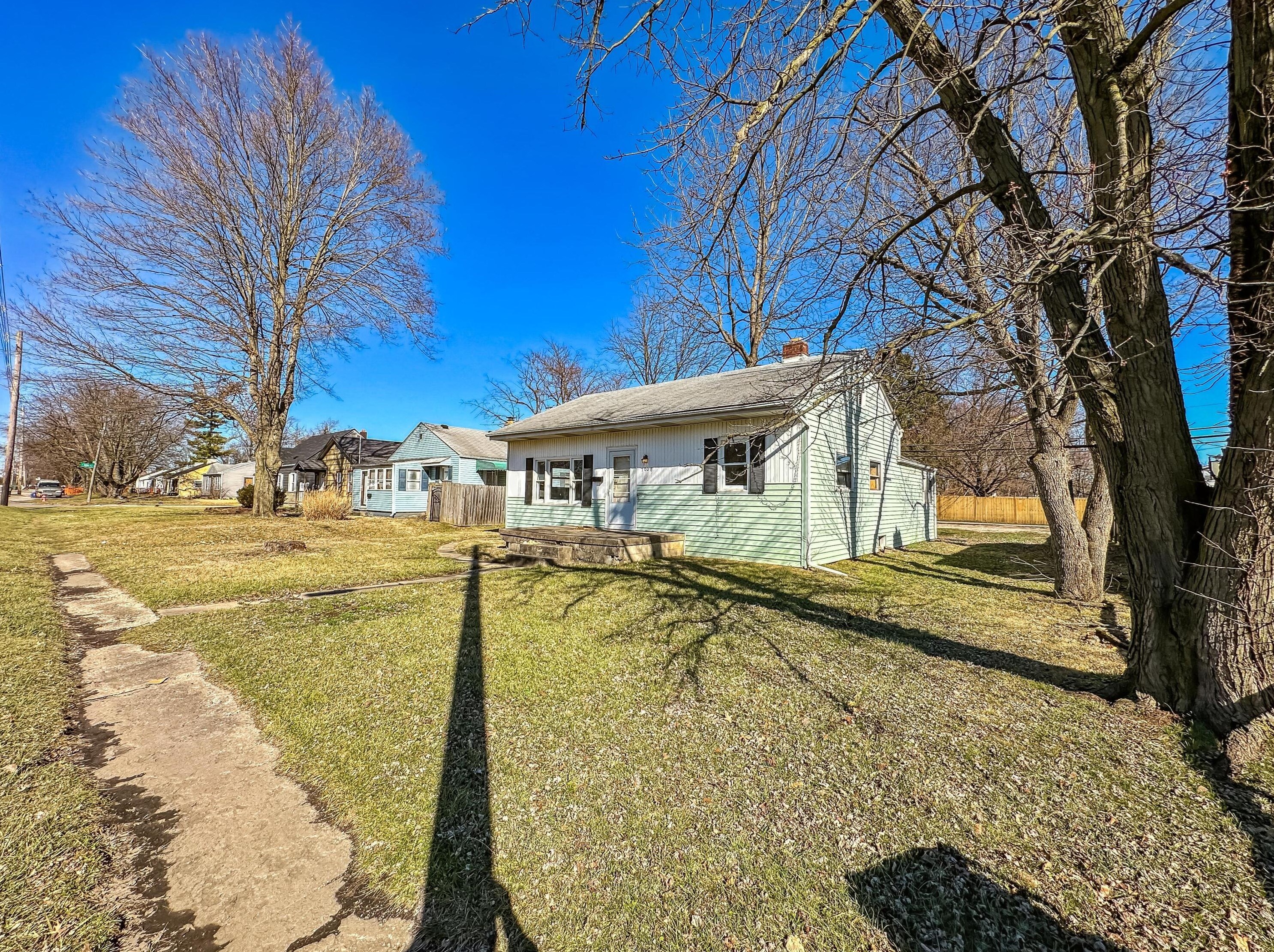 1006 Cassady Ave, Columbus, OH 43219-2207