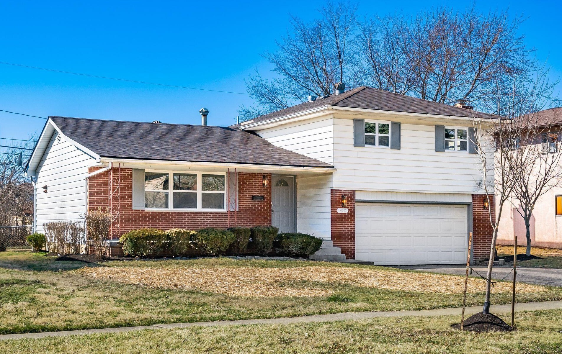 5707 Satinwood Dr, Columbus, OH 43229-3423