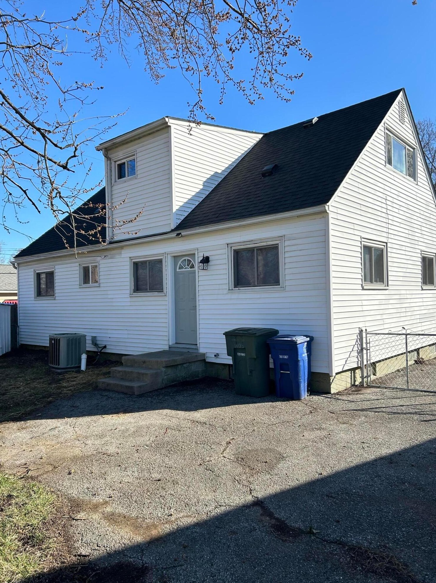 1405 Coburg Rd, Columbus, OH 43227