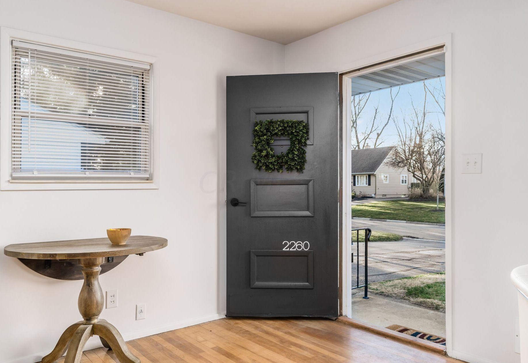 2260 Shrewsbury Rd, Columbus OH  43221-1232 exterior