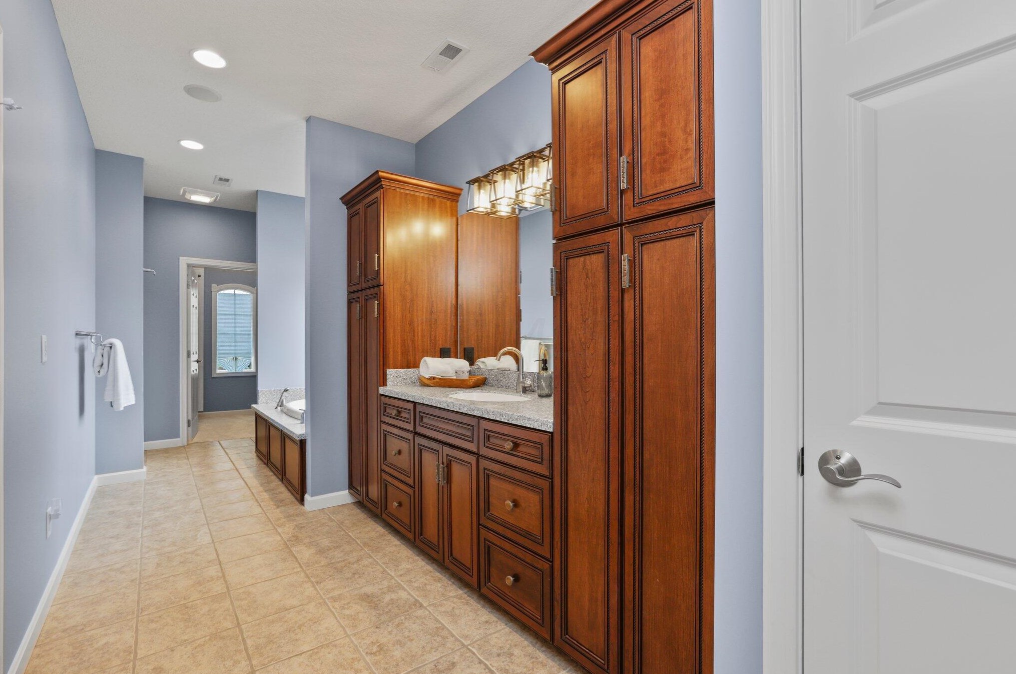 182 Cranberry Ln, Buckeye Lake OH  43008-7832 exterior