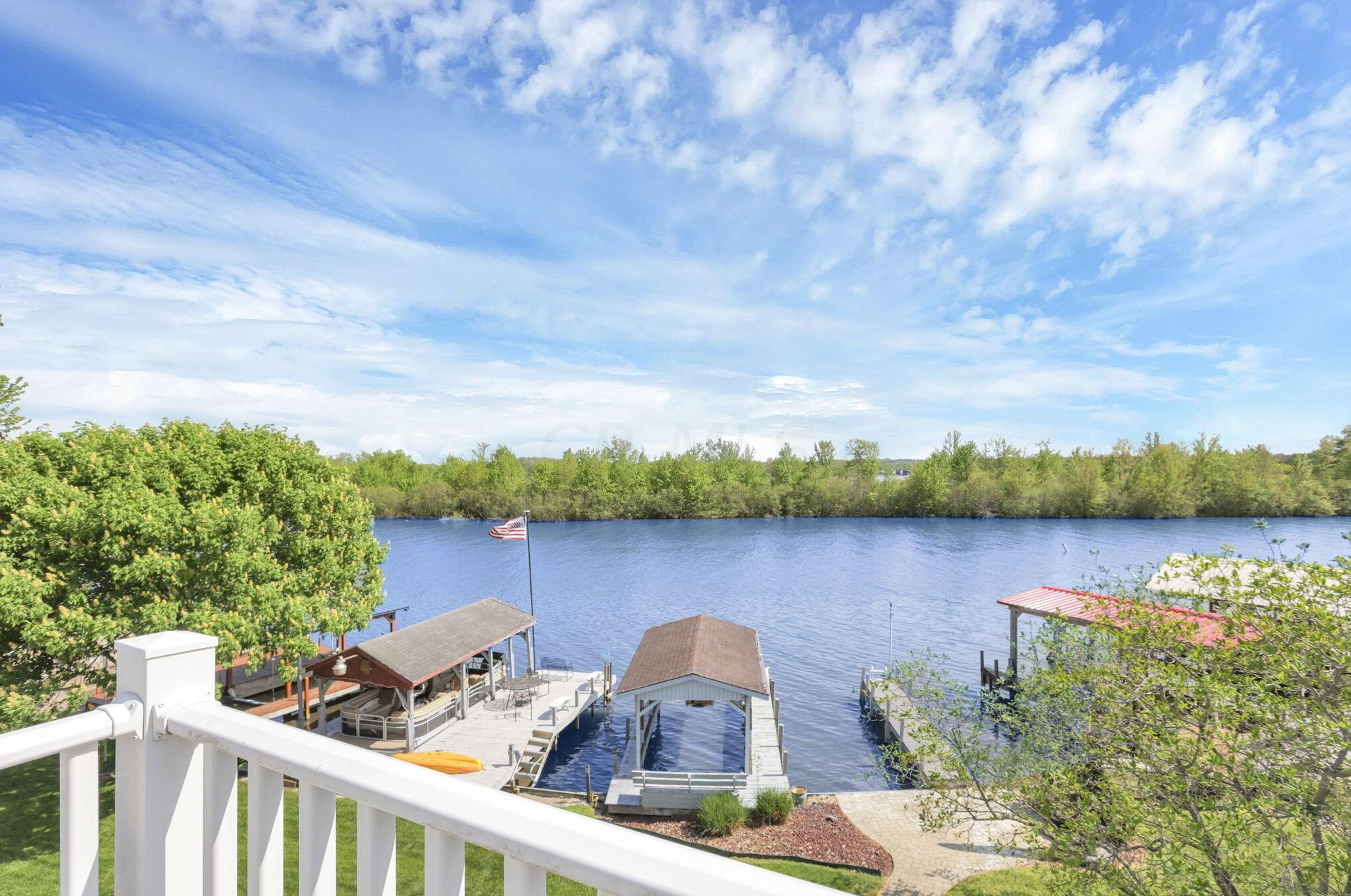 182 Cranberry Ln, Buckeye Lake OH  43008-7832 exterior