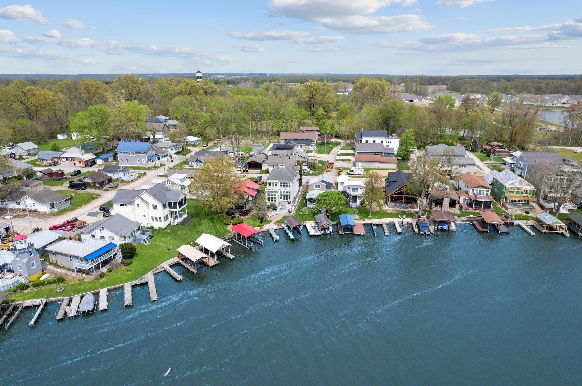 182 Cranberry Ln, Buckeye Lake OH  43008-7832 exterior