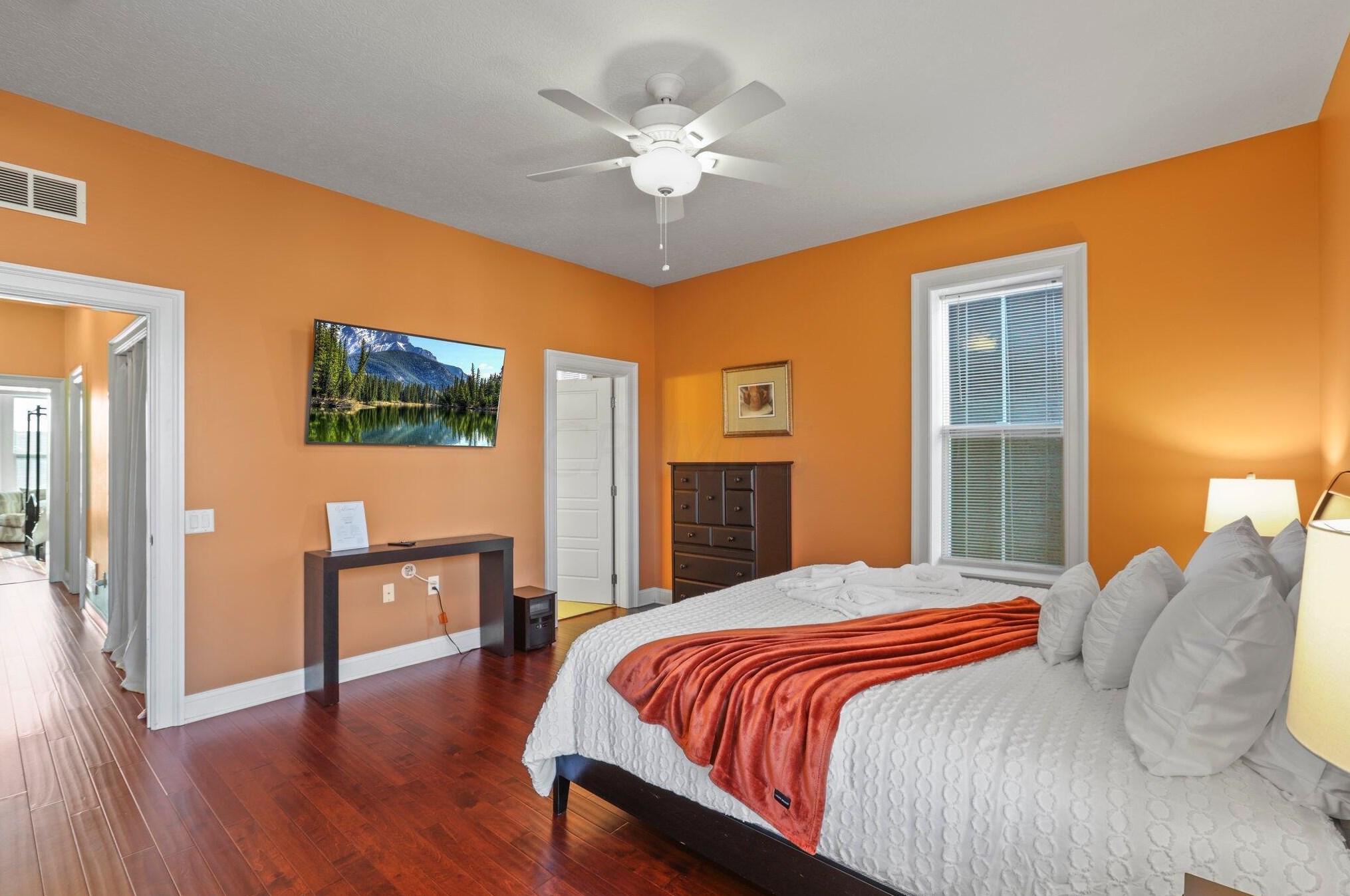 1066 Long St, Columbus OH  43203-1916 exterior