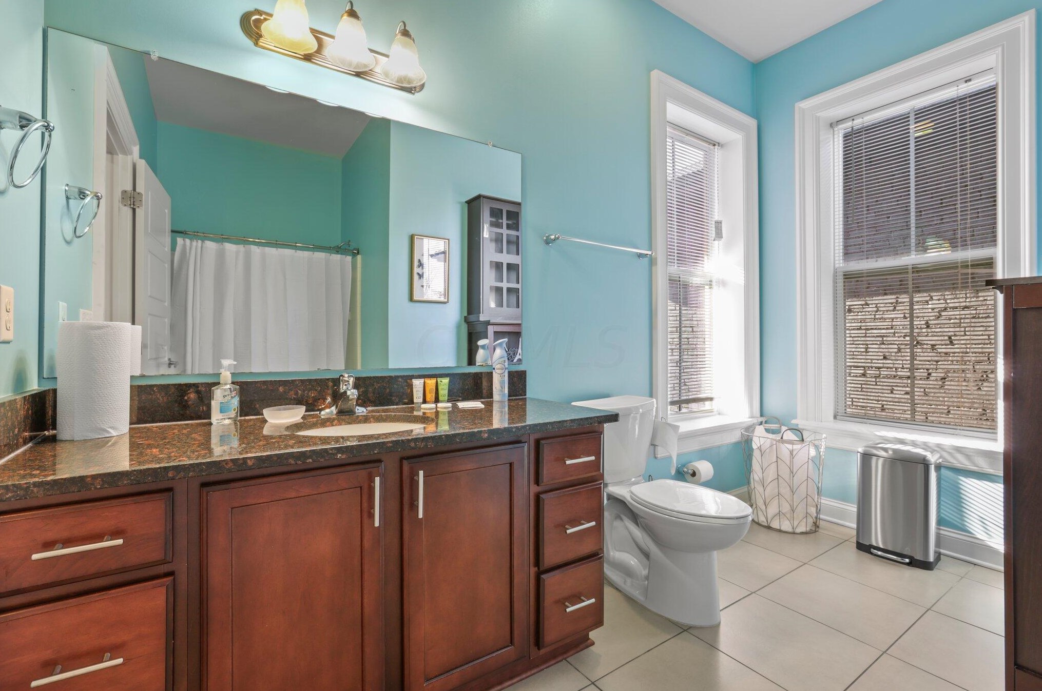 1066 Long St, Columbus OH  43203-1916 exterior