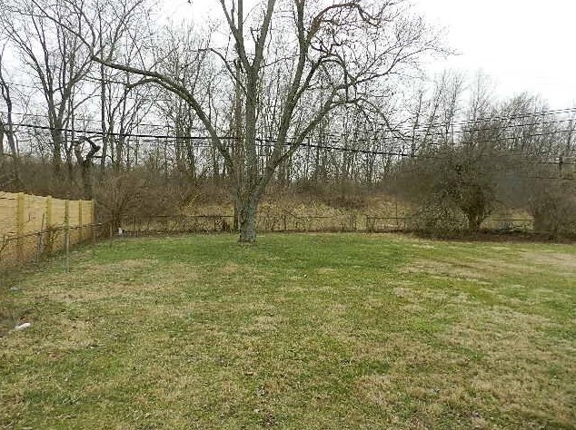 3804 Shoreline Dr, Columbus, OH 43232-6334