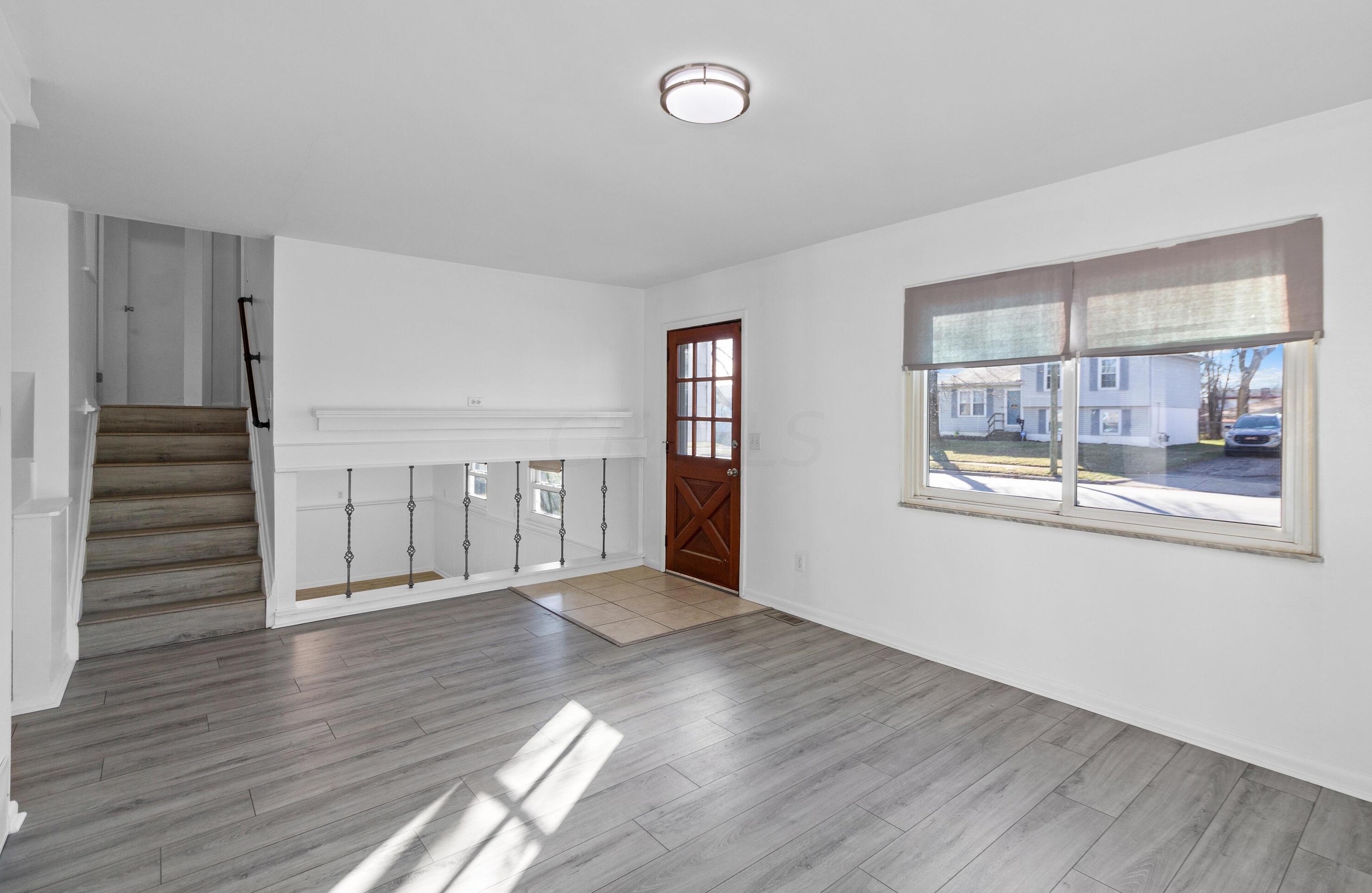 2168 Glenbrook Dr, Columbus, OH 43232-3954