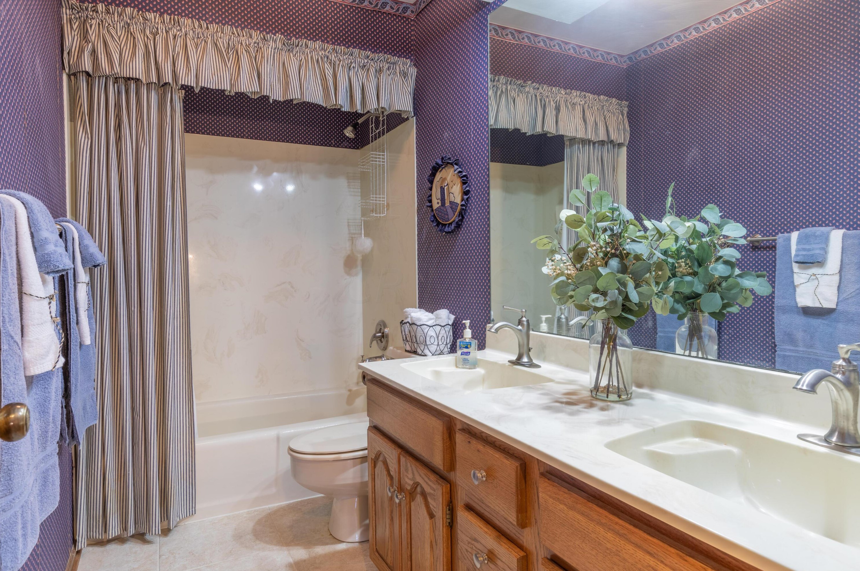 8398 Kilbirnie Ct, Dublin OH  43017-9732 exterior