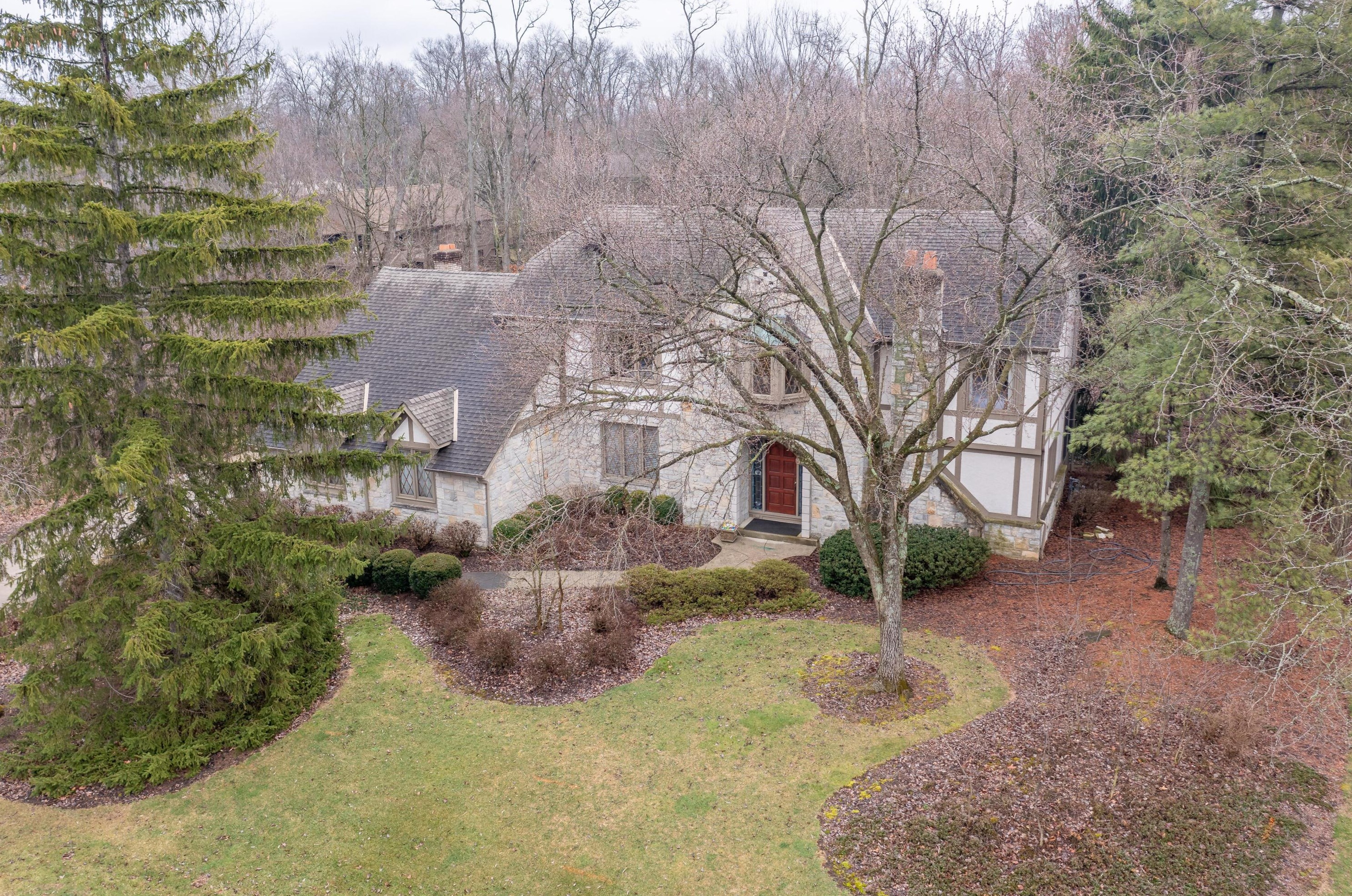 8398 Kilbirnie Ct, Dublin OH  43017-9732 exterior