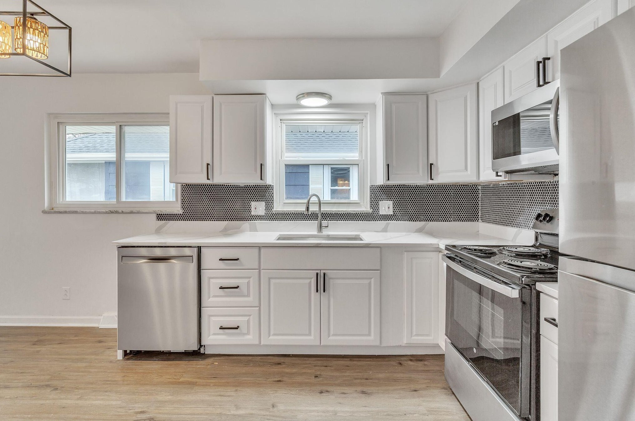 429 Jeffrey Pl, Columbus, OH 43214-1824