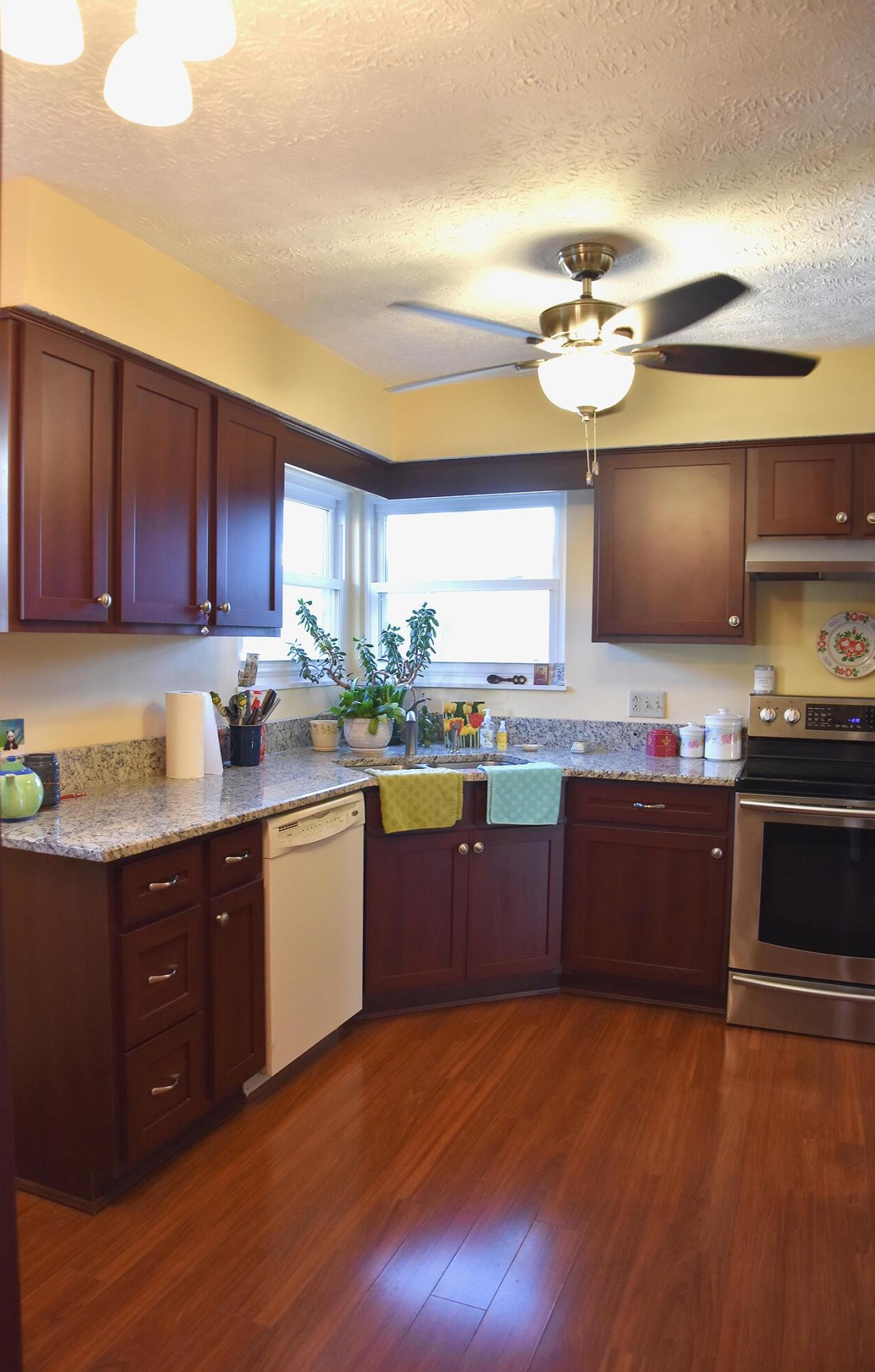 7432 Gardenview Pl, Dublin, OH 43016-8200