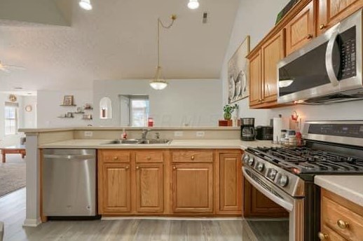 6690 Lakeview Cir, Cnl Wnchstr OH  43110-1255 exterior