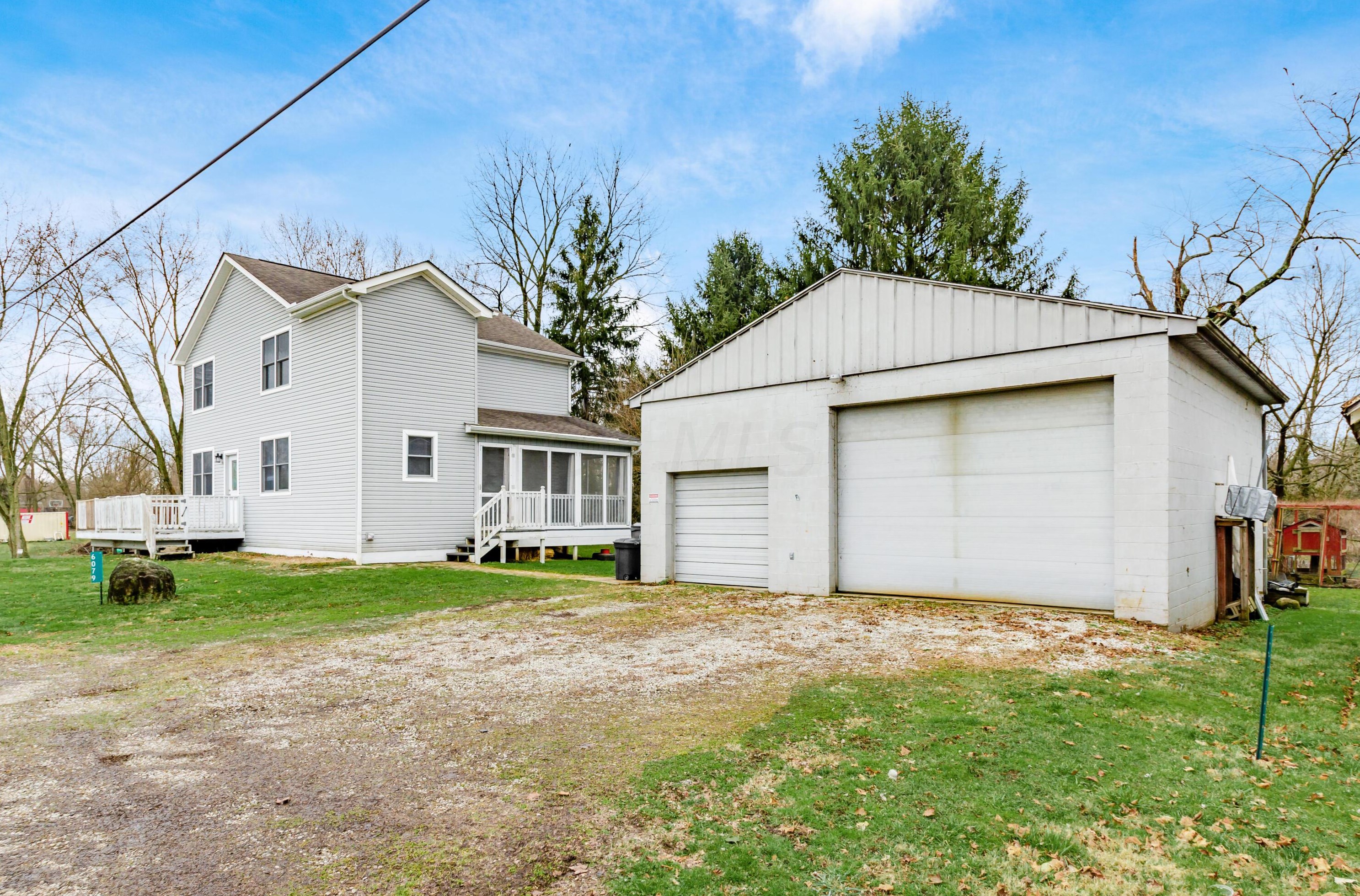 6079 Pickerington Rd, Carroll, OH 43112-9613