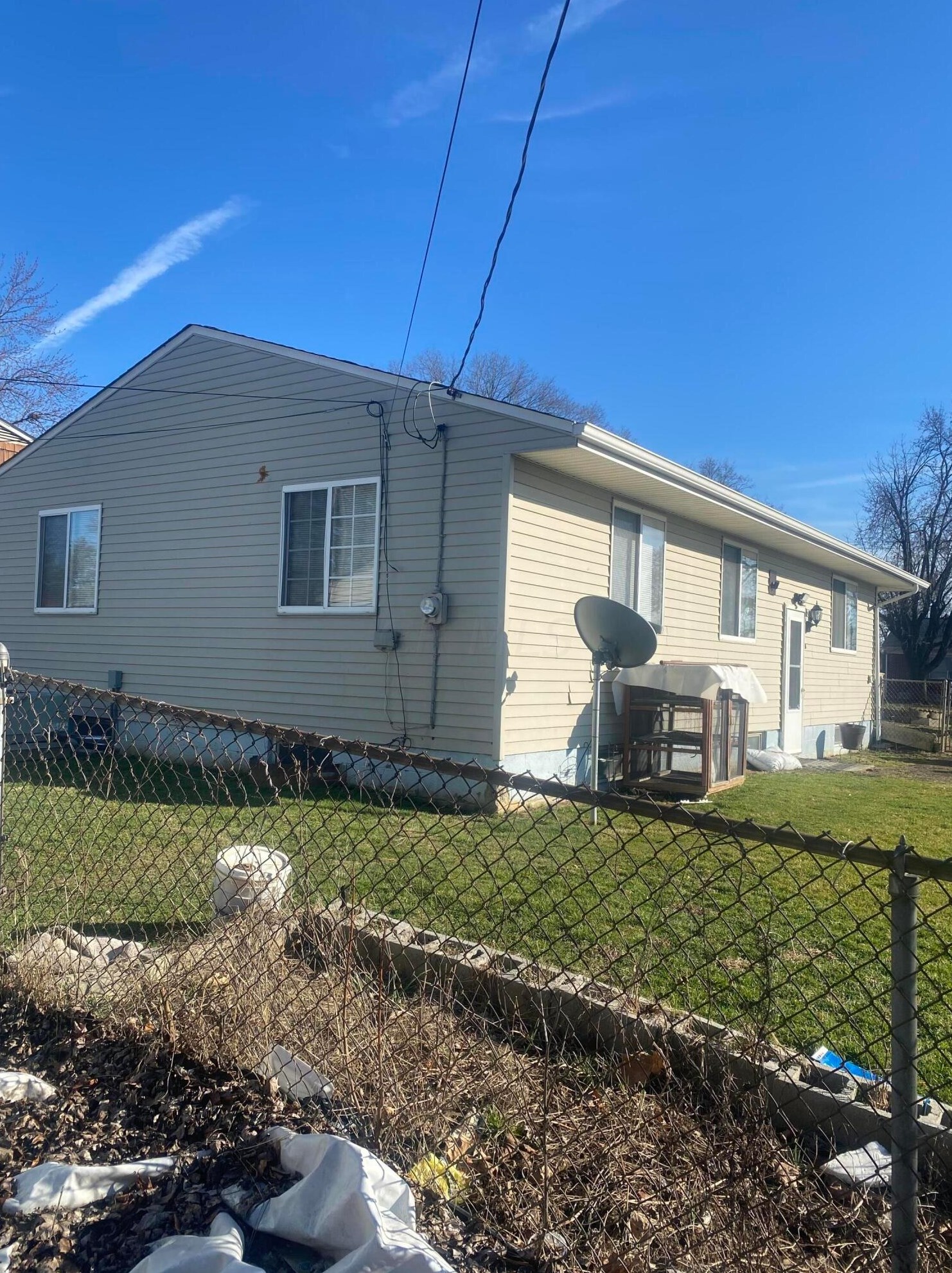 1146 Lawrence Dr, Columbus, OH 43207-2187