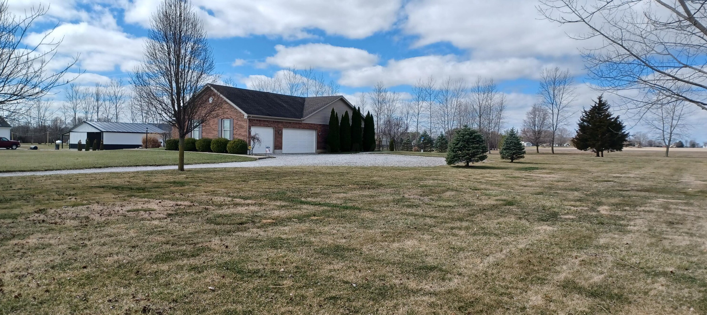 15397 Gibson Rd, Ashville, OH 43103-9233