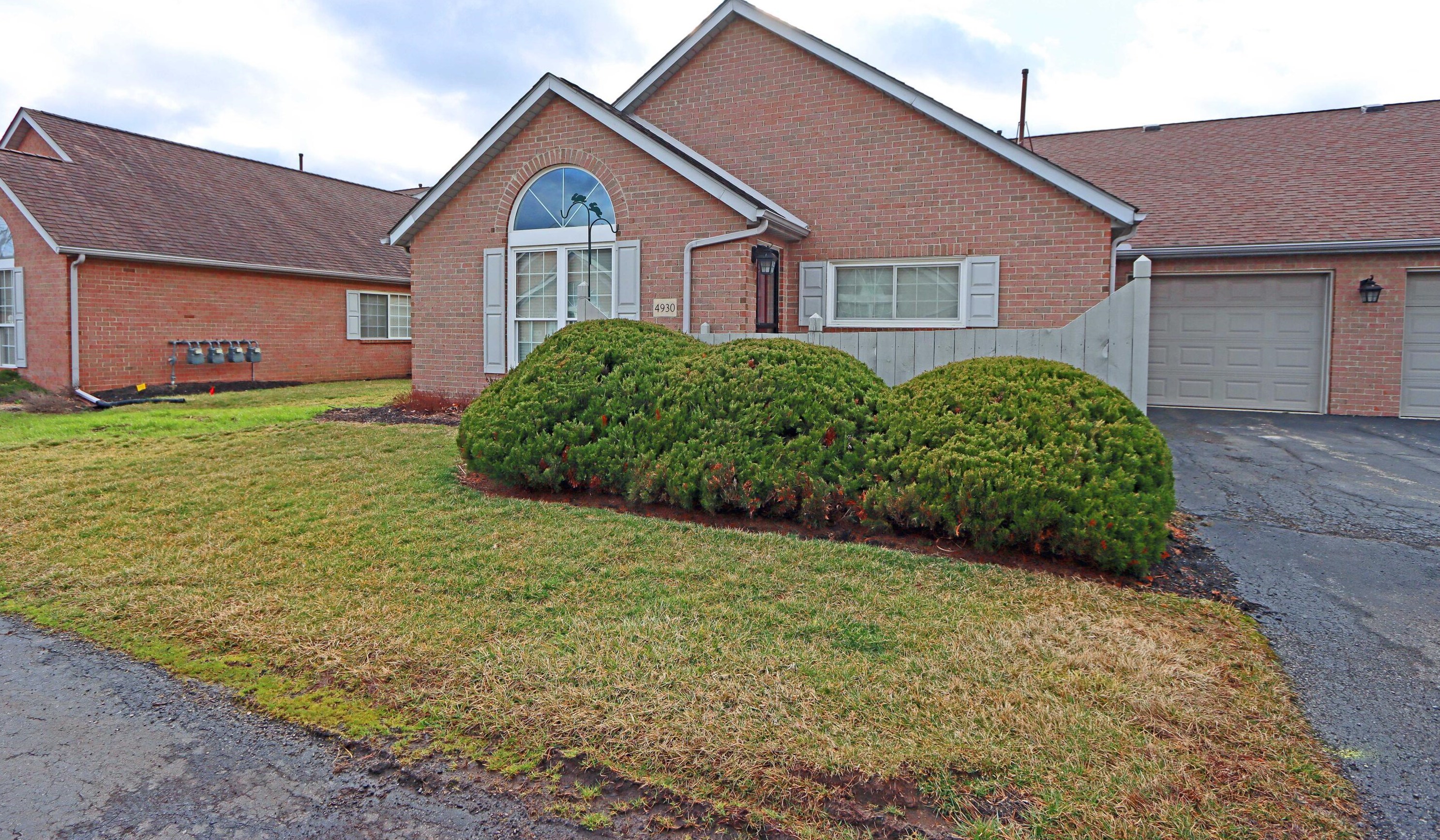 4930 Meadow Run Dr, Hilliard, OH 43026-7162
