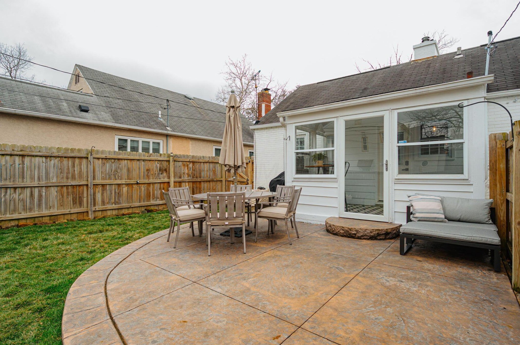 2388 Livingston Ave, Columbus OH  43209-2845 exterior