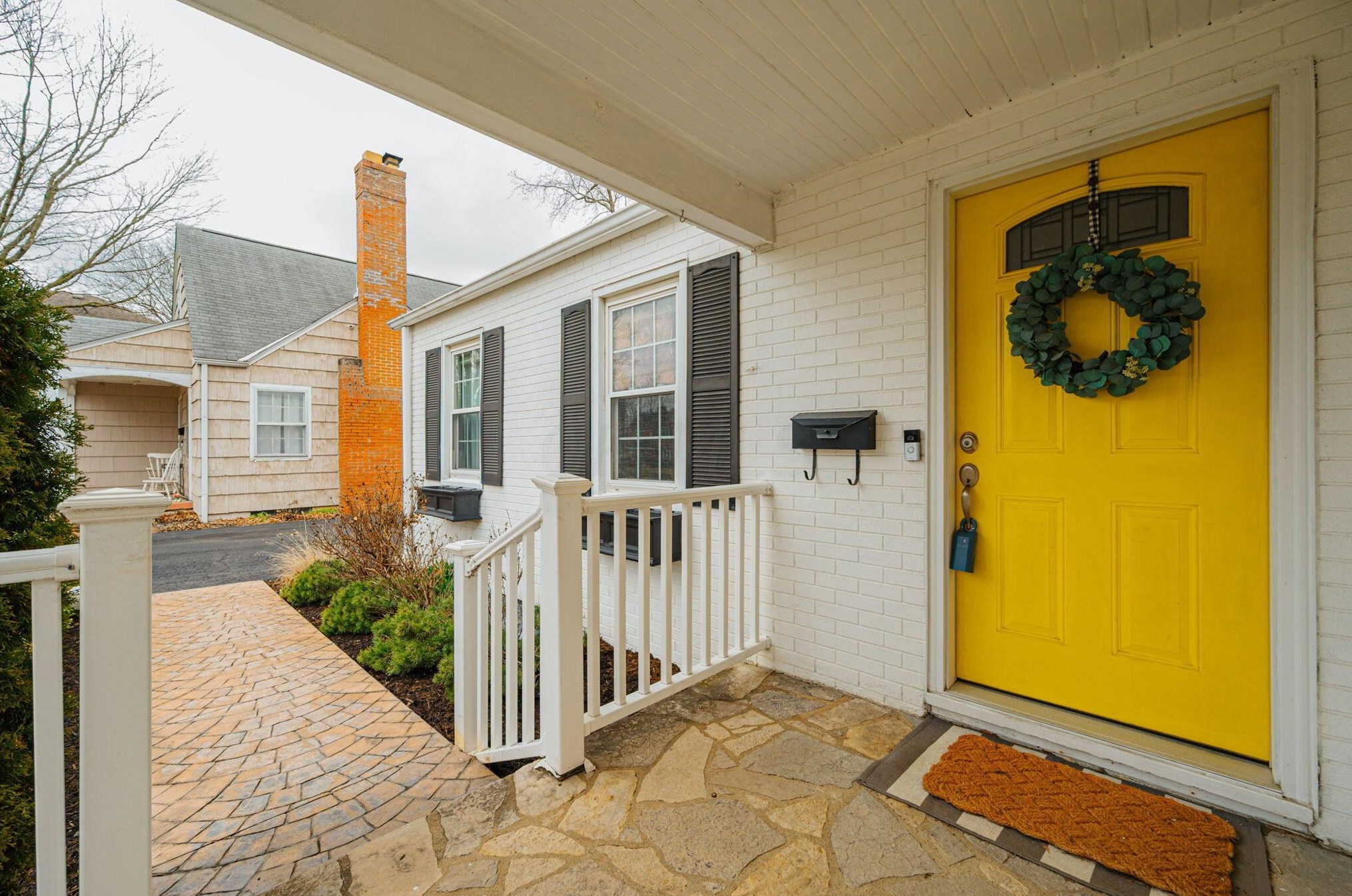 2388 Livingston Ave, Columbus OH  43209-2845 exterior