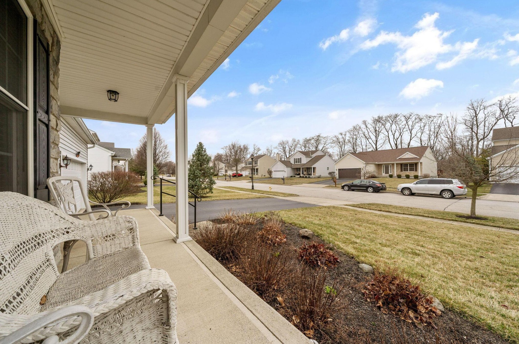 3889 Black Pine Dr, Darbydale, OH 43123