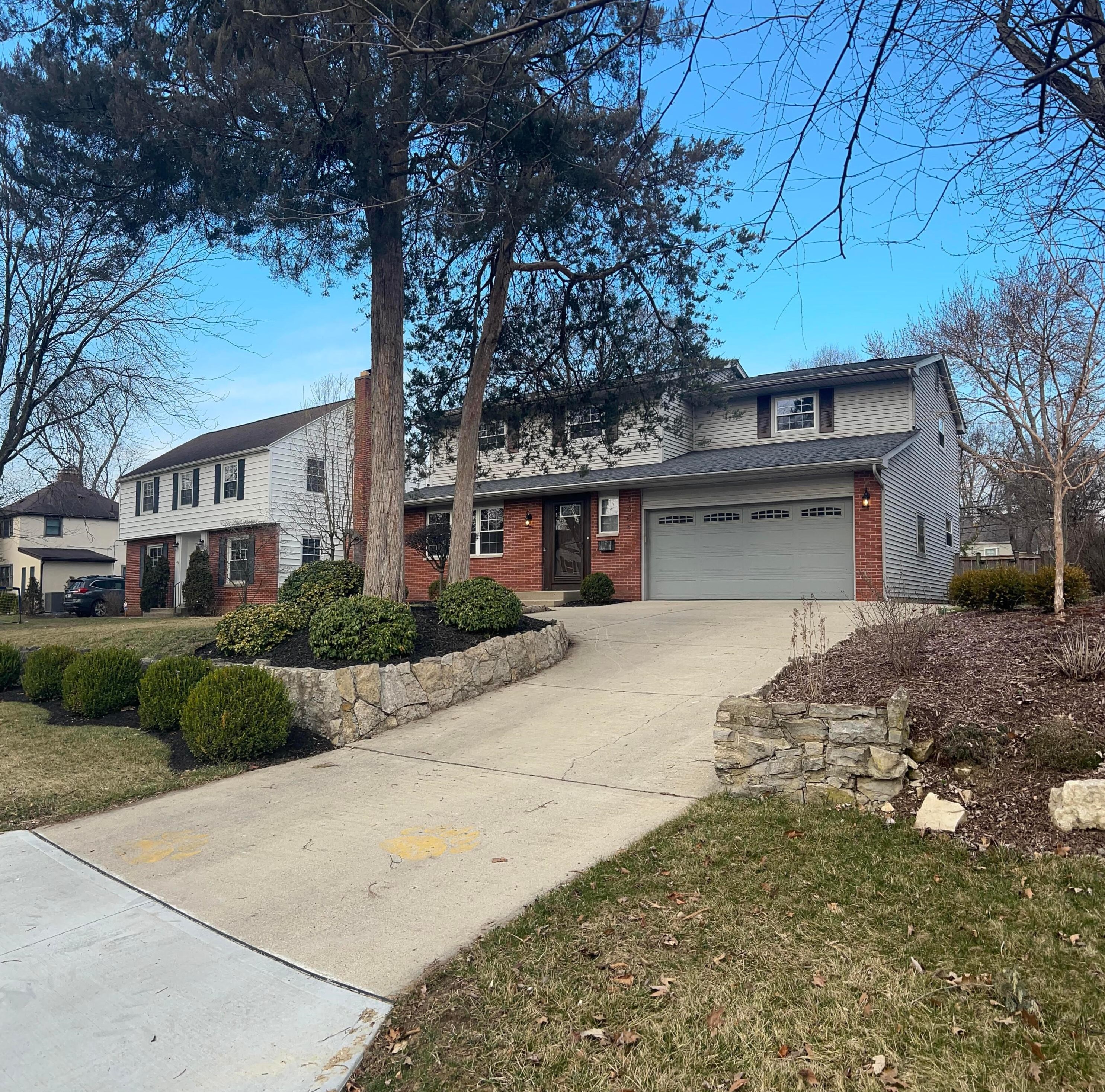 1864 Suffolk Rd, Columbus, OH 43221-3831