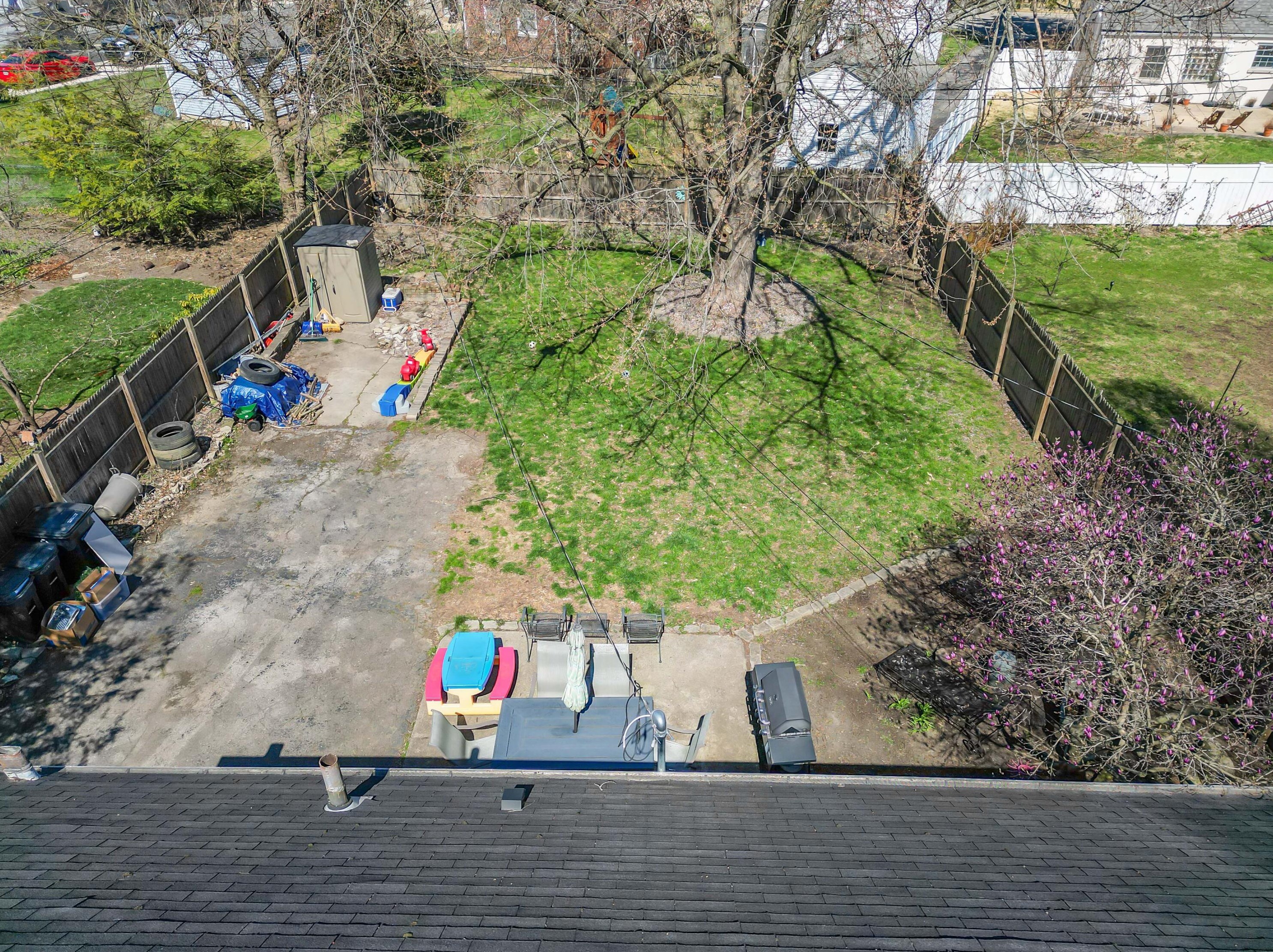 2590 Ruhl Ave, Columbus OH 43209-1172 exterior