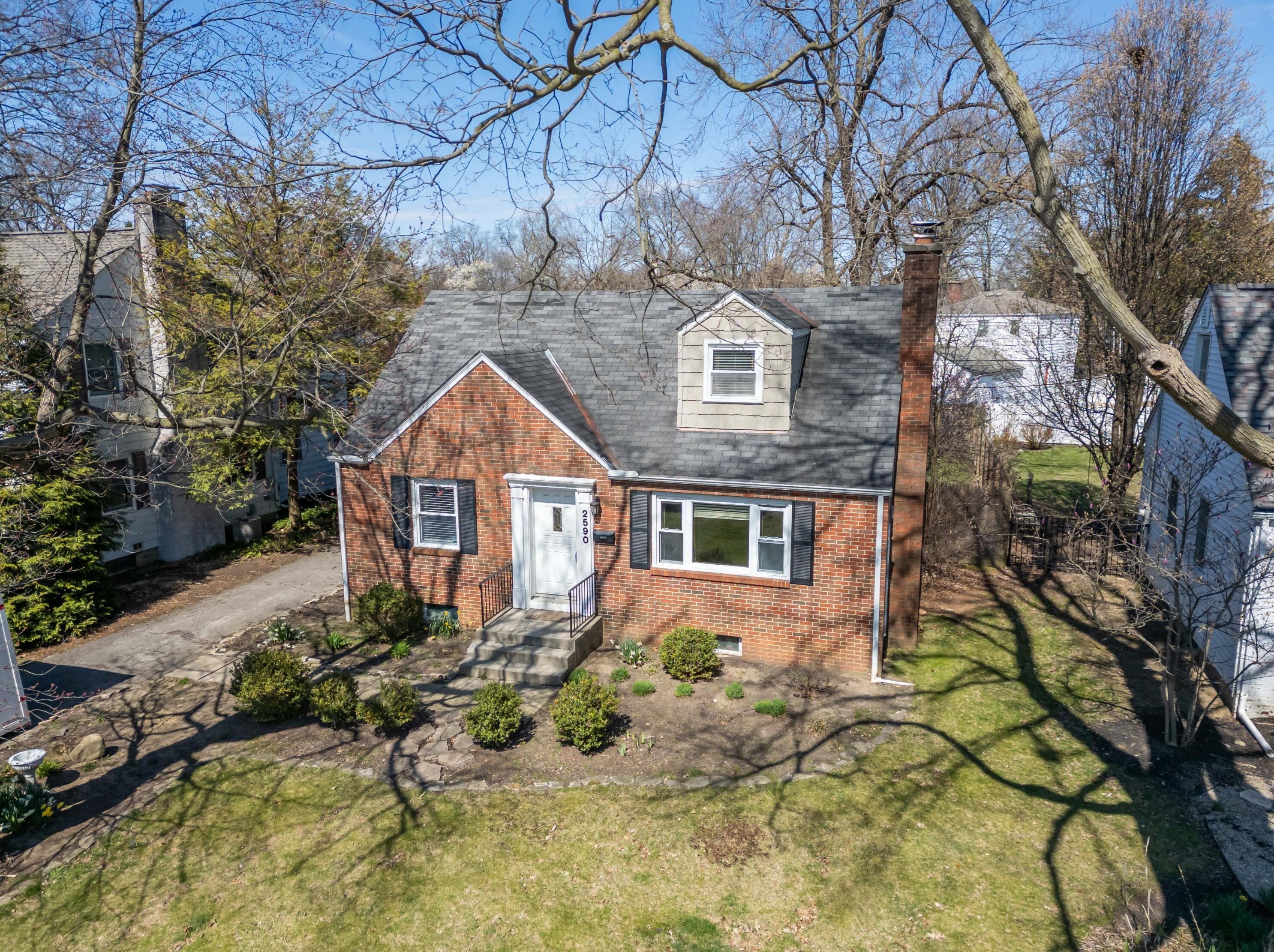 2590 Ruhl Ave, Columbus OH 43209-1172 exterior