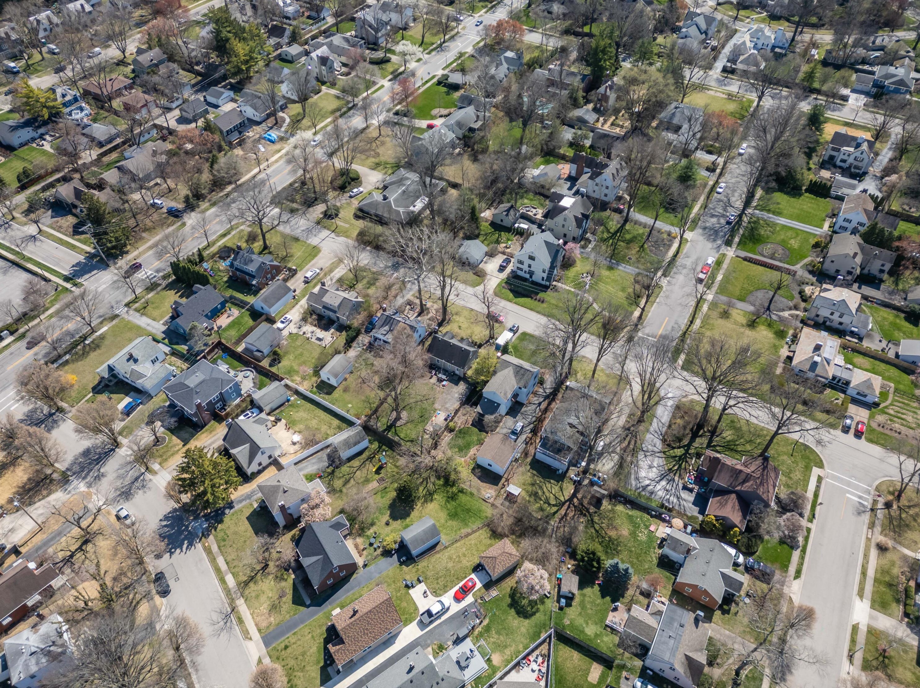 2590 Ruhl Ave, Columbus OH 43209-1172 exterior