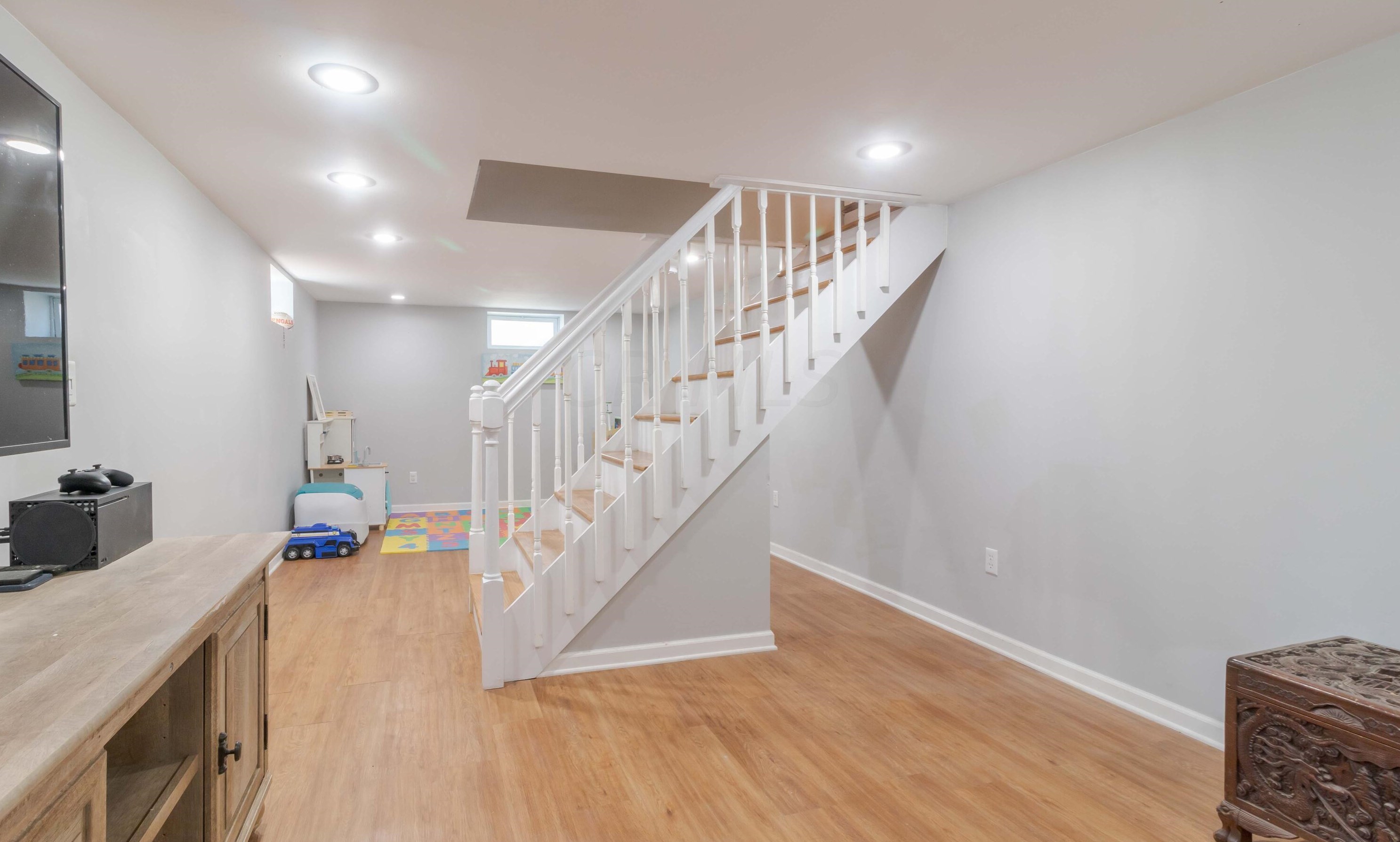 2590 Ruhl Ave, Columbus OH 43209-1172 exterior