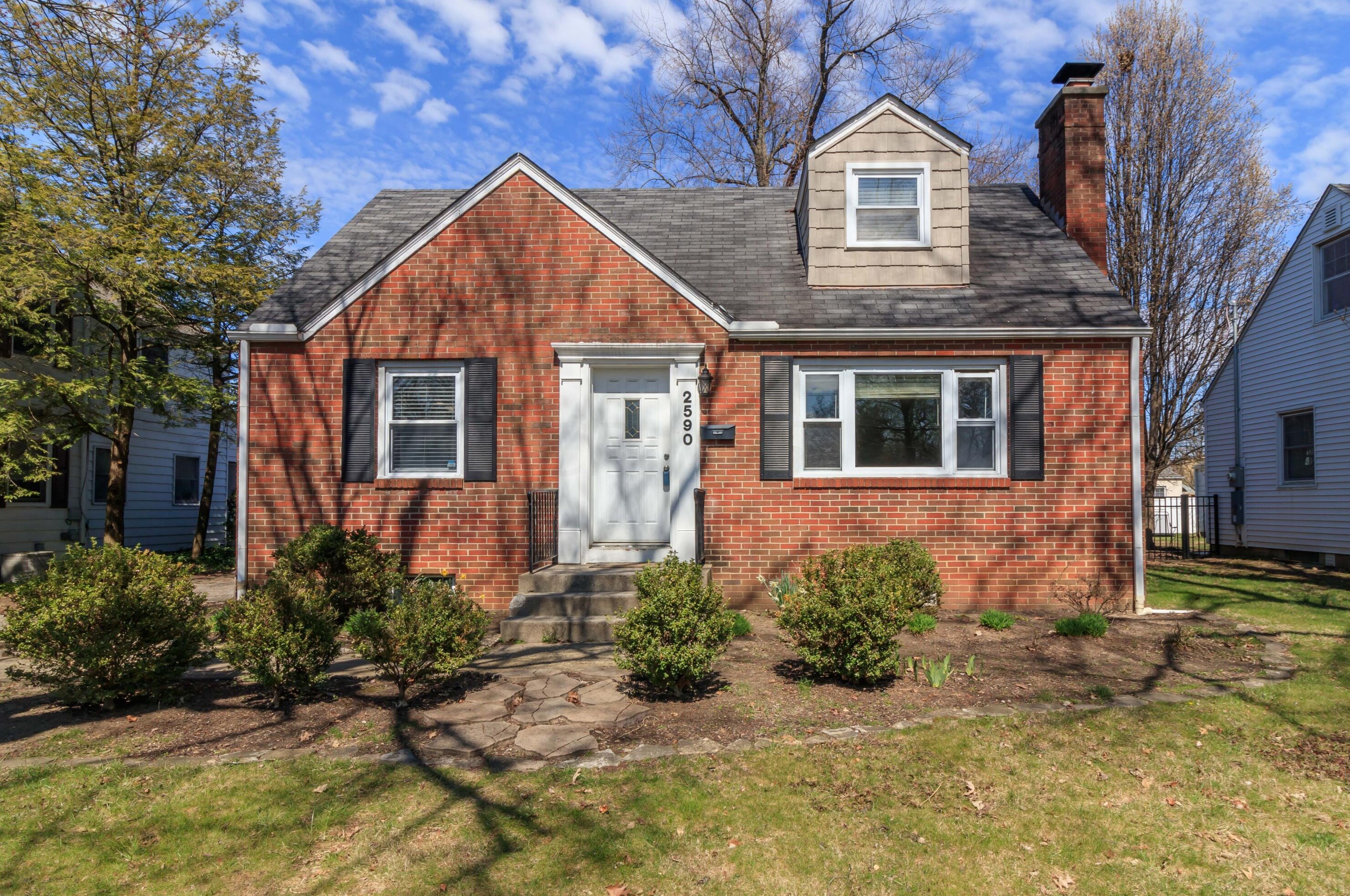 2590 Ruhl Ave, Columbus OH 43209-1172 exterior