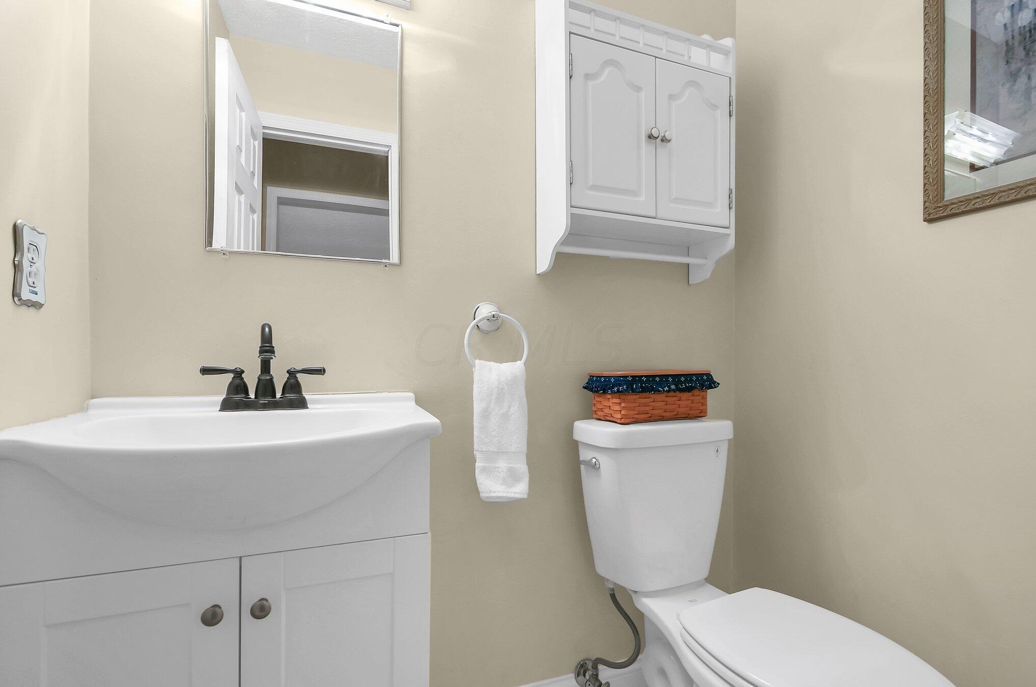 3084 Highcliff Ct, Columbus OH 43231-2344 exterior