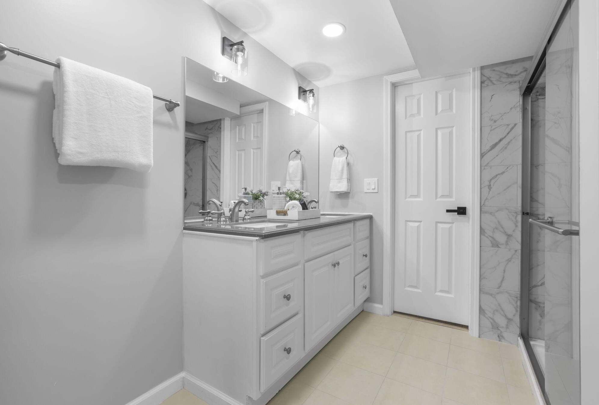 2265 Edgevale Rd, Columbus OH  43221-1216 exterior