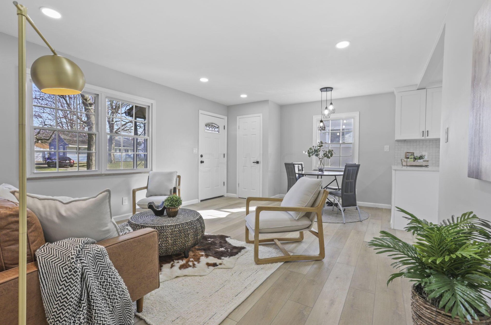 2265 Edgevale Rd, Columbus OH  43221-1216 exterior