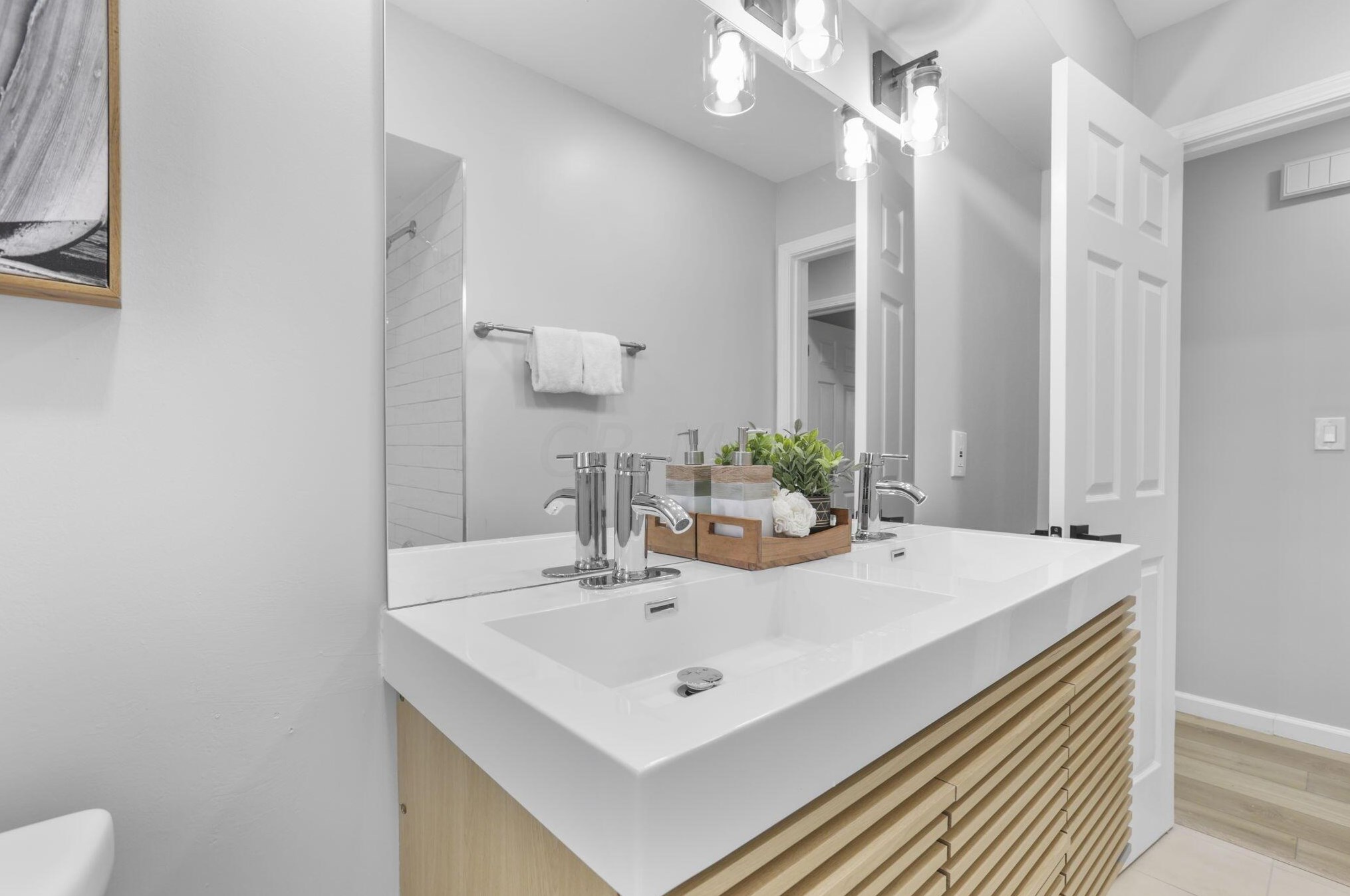 2265 Edgevale Rd, Columbus OH  43221-1216 exterior