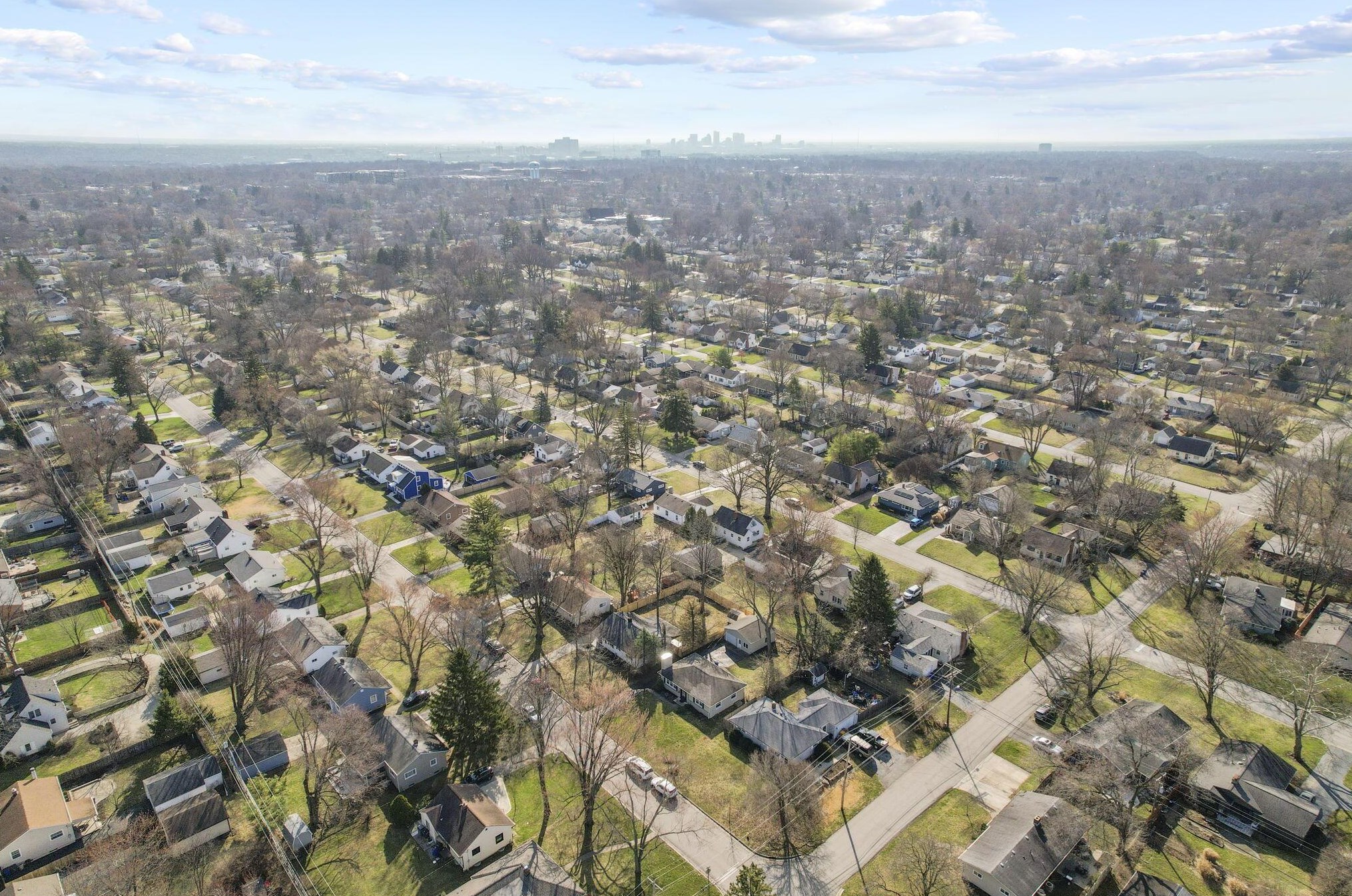 2265 Edgevale Rd, Columbus OH  43221-1216 exterior