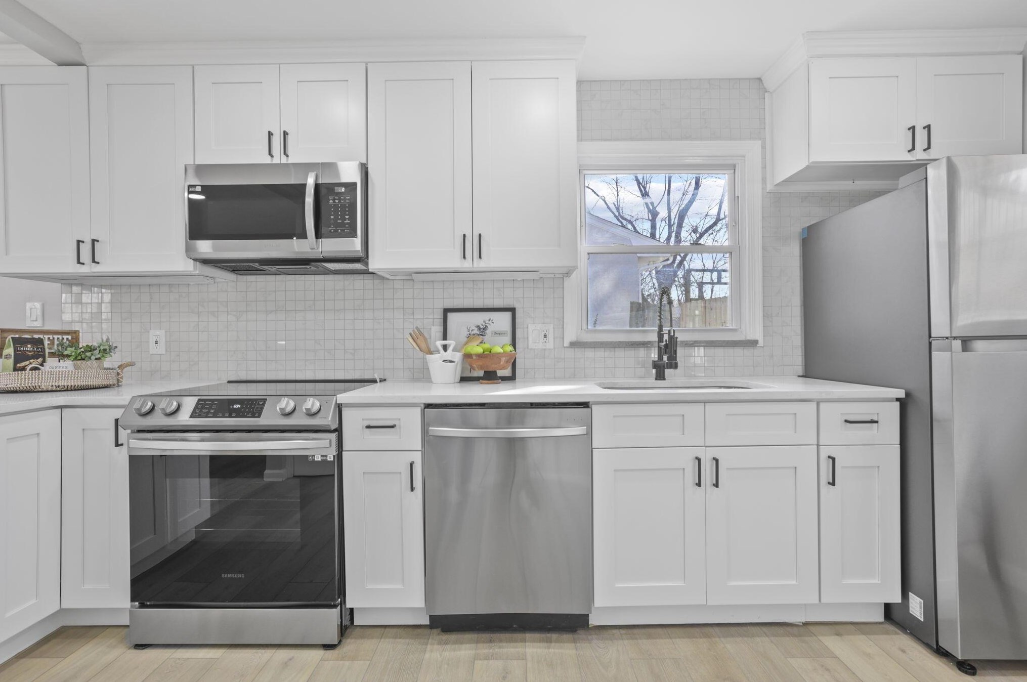 2265 Edgevale Rd, Columbus OH  43221-1216 exterior