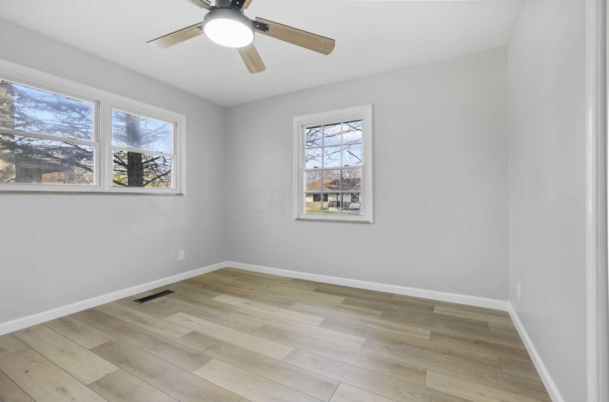 2265 Edgevale Rd, Columbus OH  43221-1216 exterior