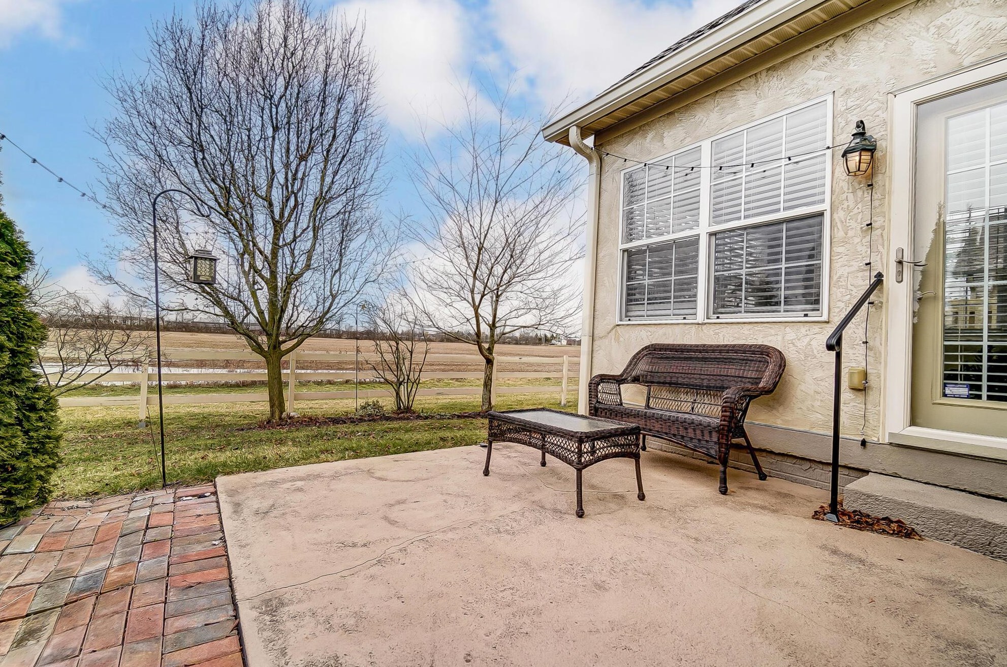 5193 Avery Oak Dr, Dublin OH  43016-7357 exterior