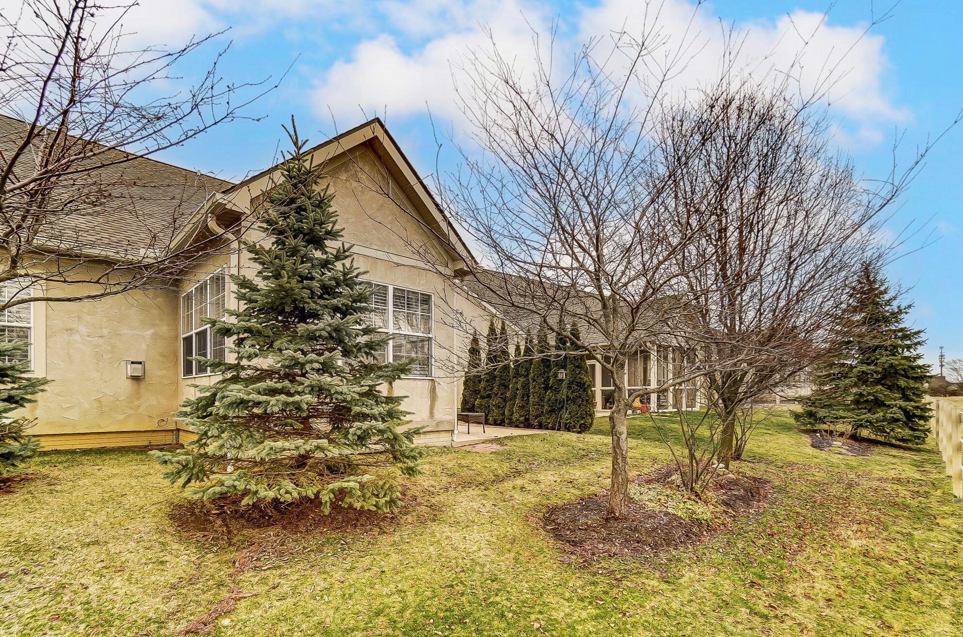 5193 Avery Oak Dr, Dublin OH  43016-7357 exterior