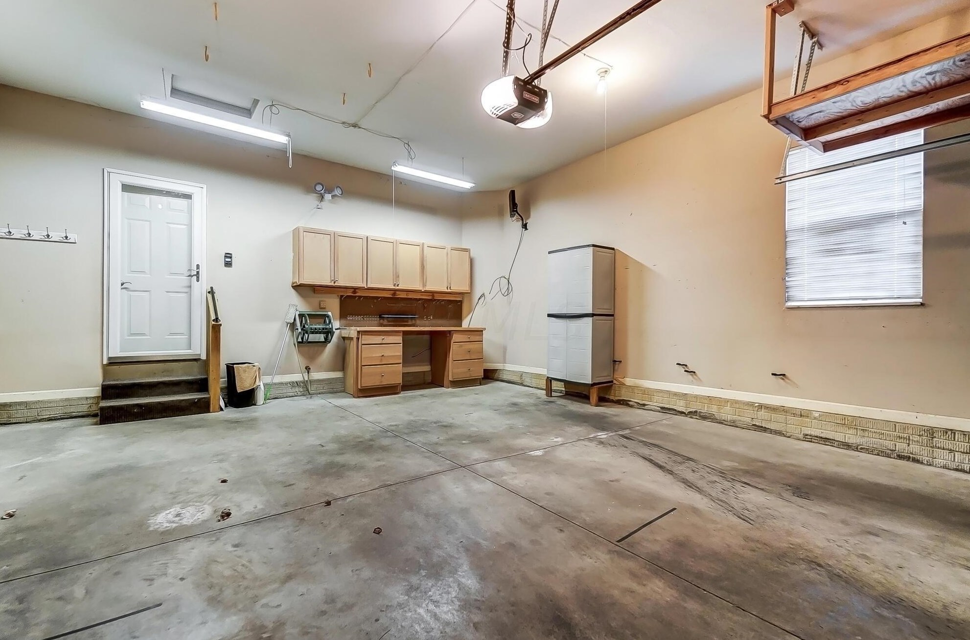 5193 Avery Oak Dr, Dublin OH  43016-7357 exterior